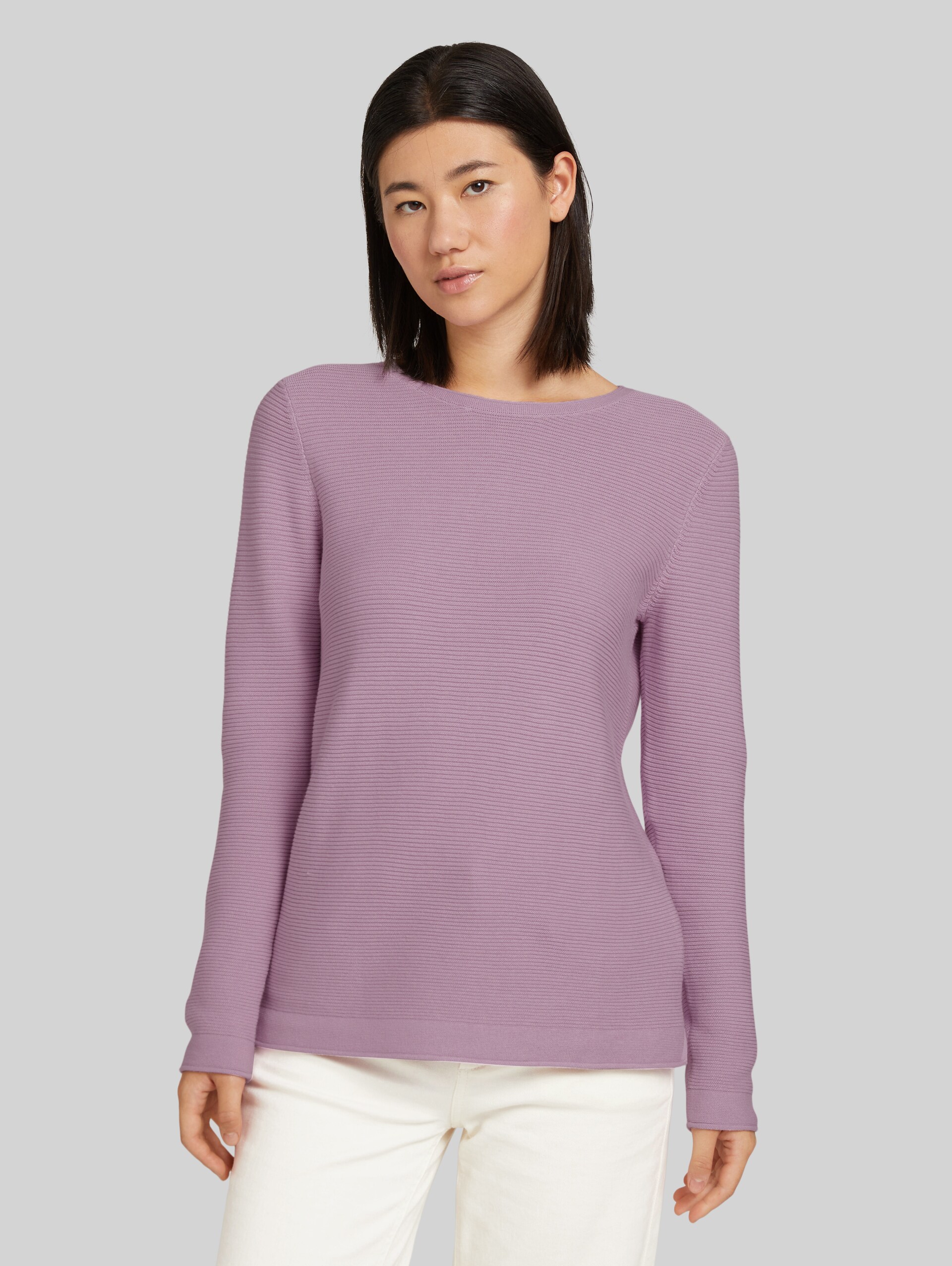 Gebreide trui met ronde hals - iris flower - Nek model vooraanzicht