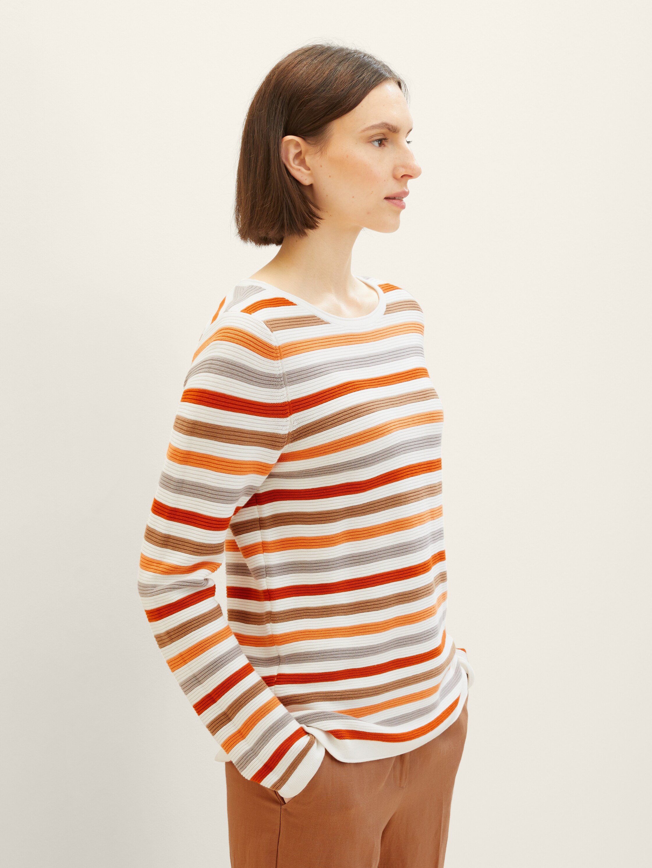 Strickpullover aus Bio-Baumwolle - orange ottoman stripe - Ausschnitt Model-Vorderansicht