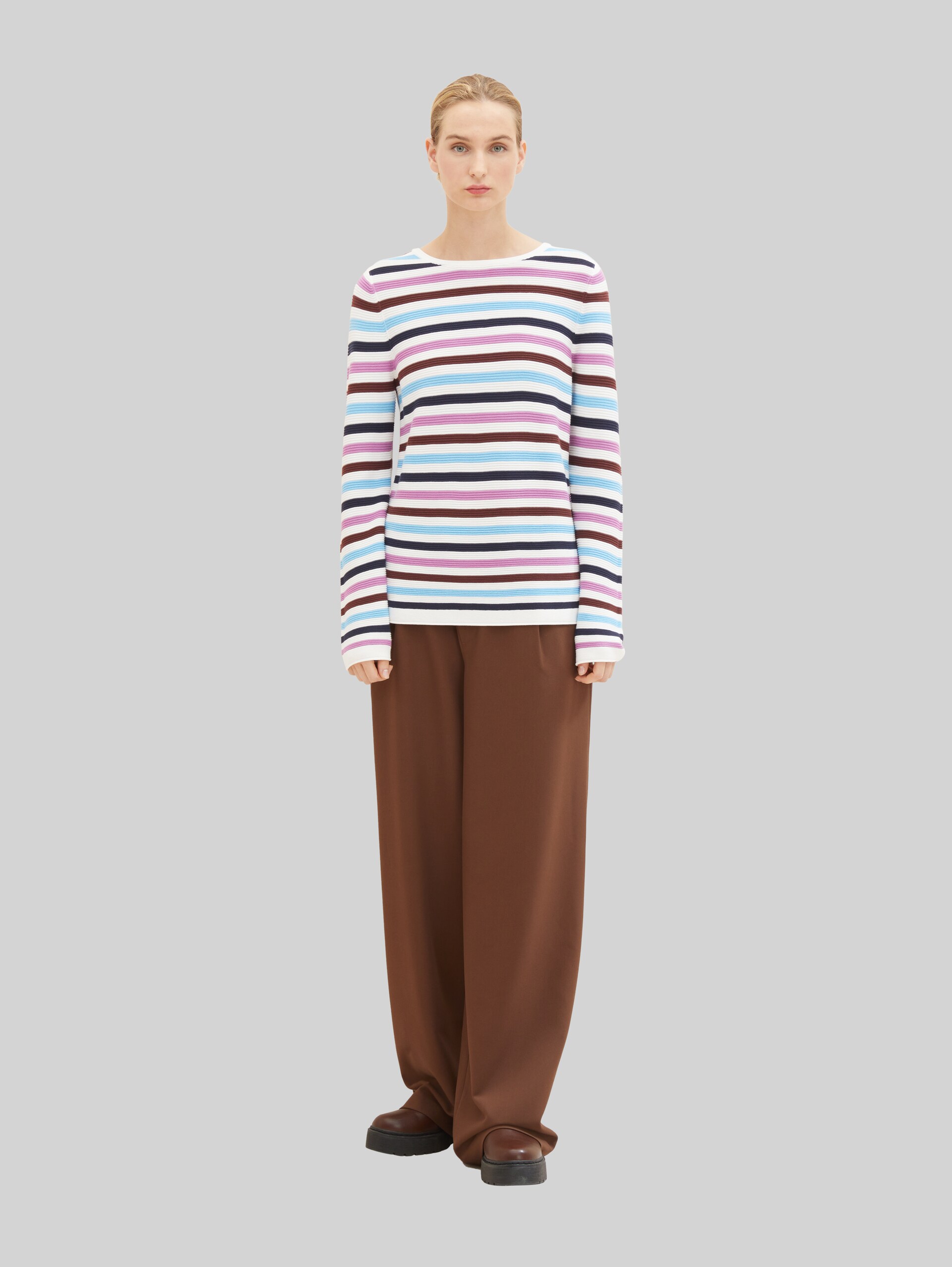 Cotton knitted jumper - mauvy ottoman stripe - Model front view