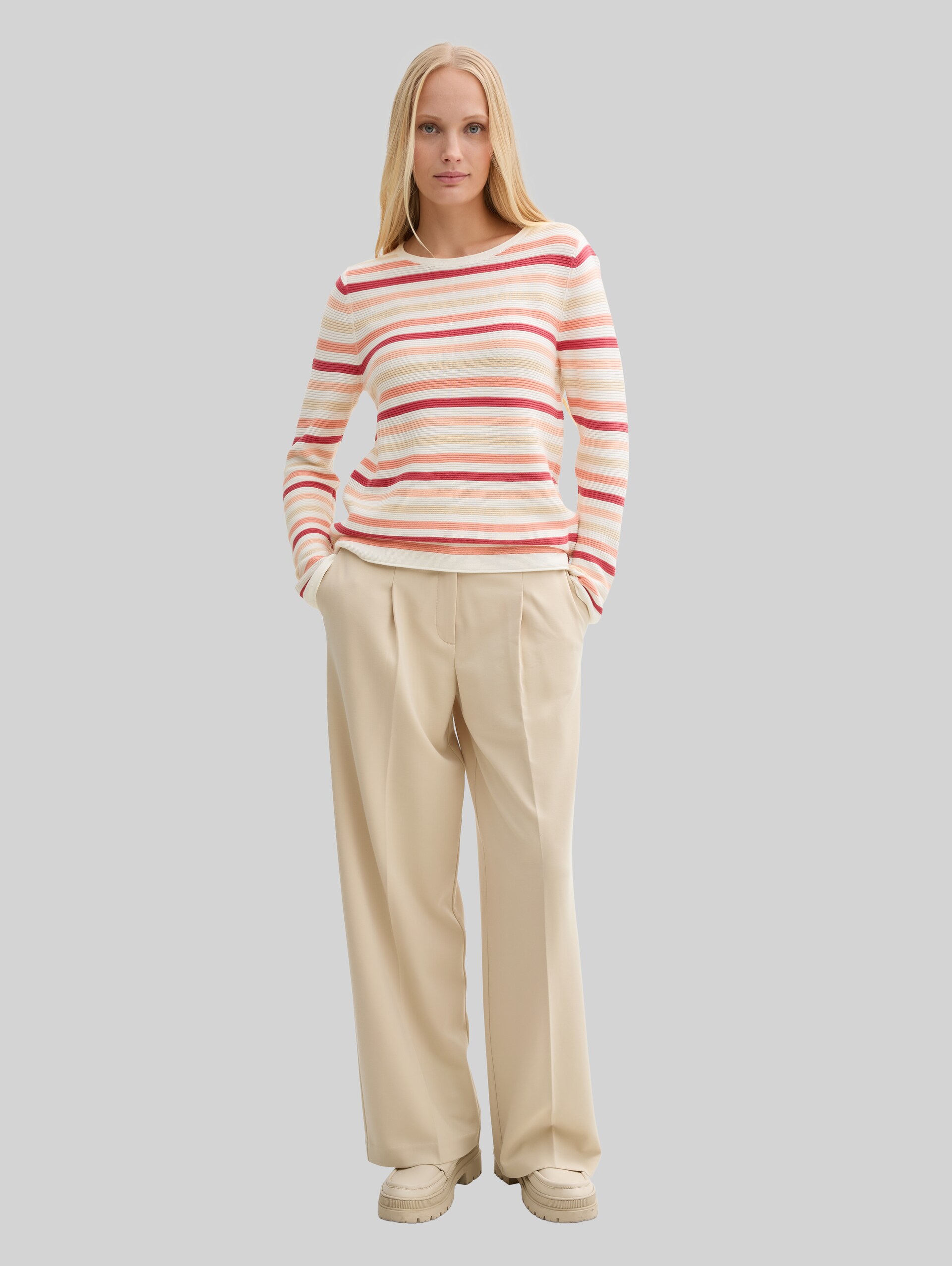 Strickpullover aus Baumwolle - peachy knit stripe design - Model-Vorderansicht