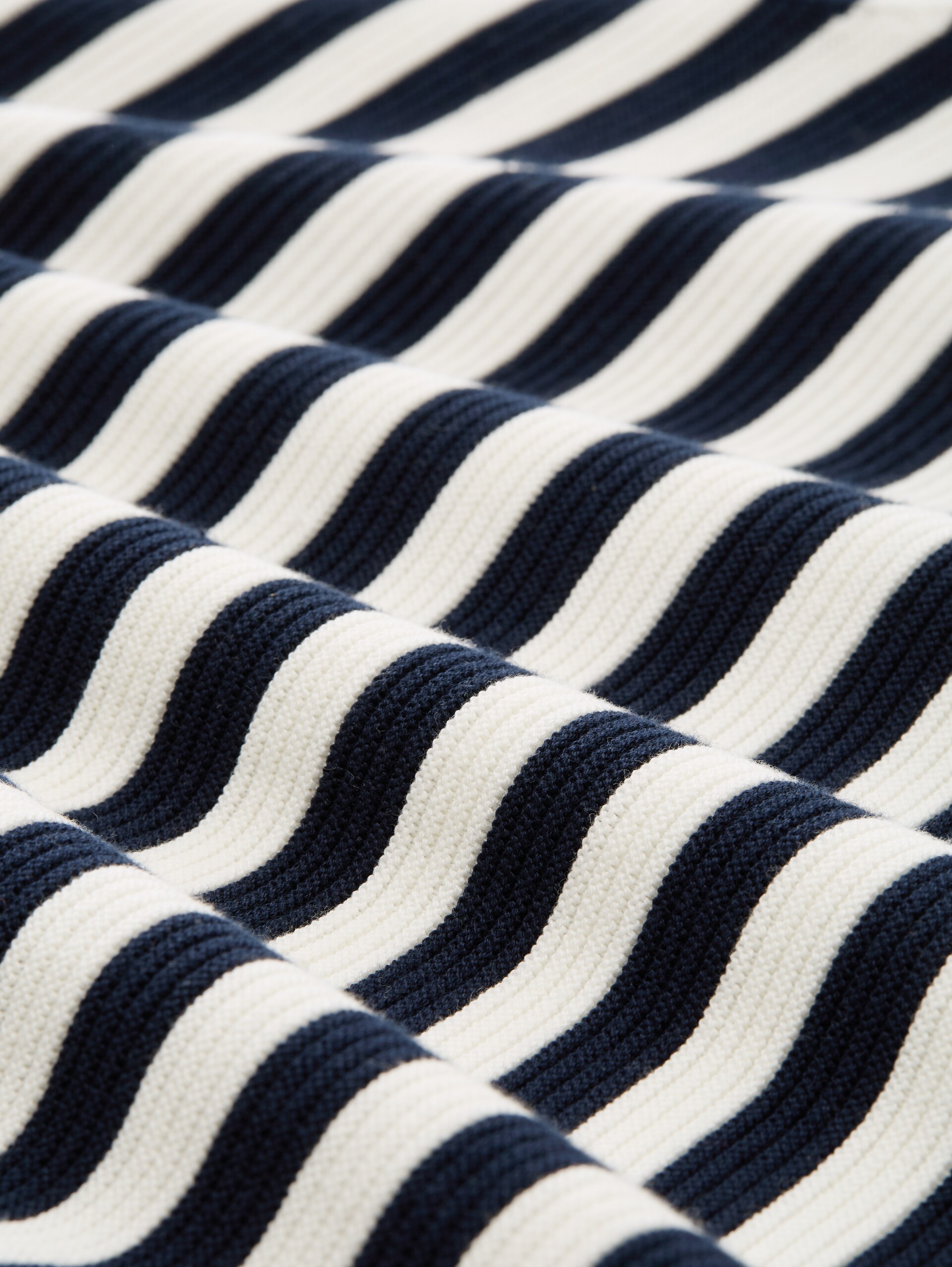 Strickpullover aus Baumwolle - dark navy white stripe - Material-Ansicht