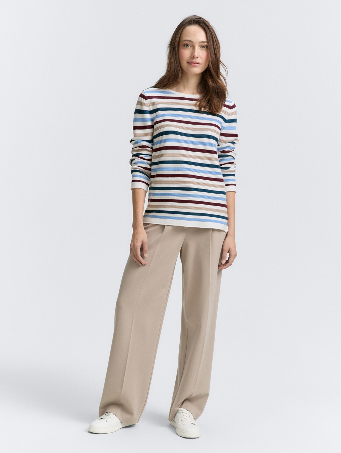 Strickpullover aus Baumwolle - teal colored ottoman knit - Model-Vorderansicht