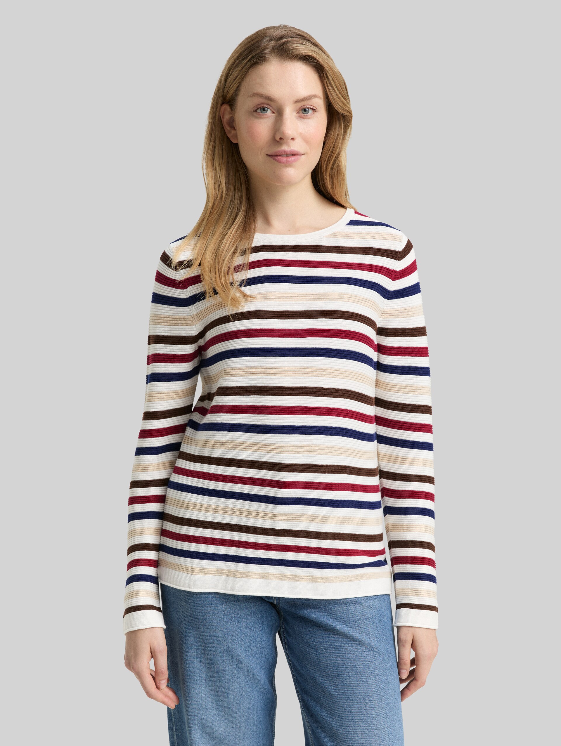Cotton knit jumper - red brown ottoman - Neckline model front view