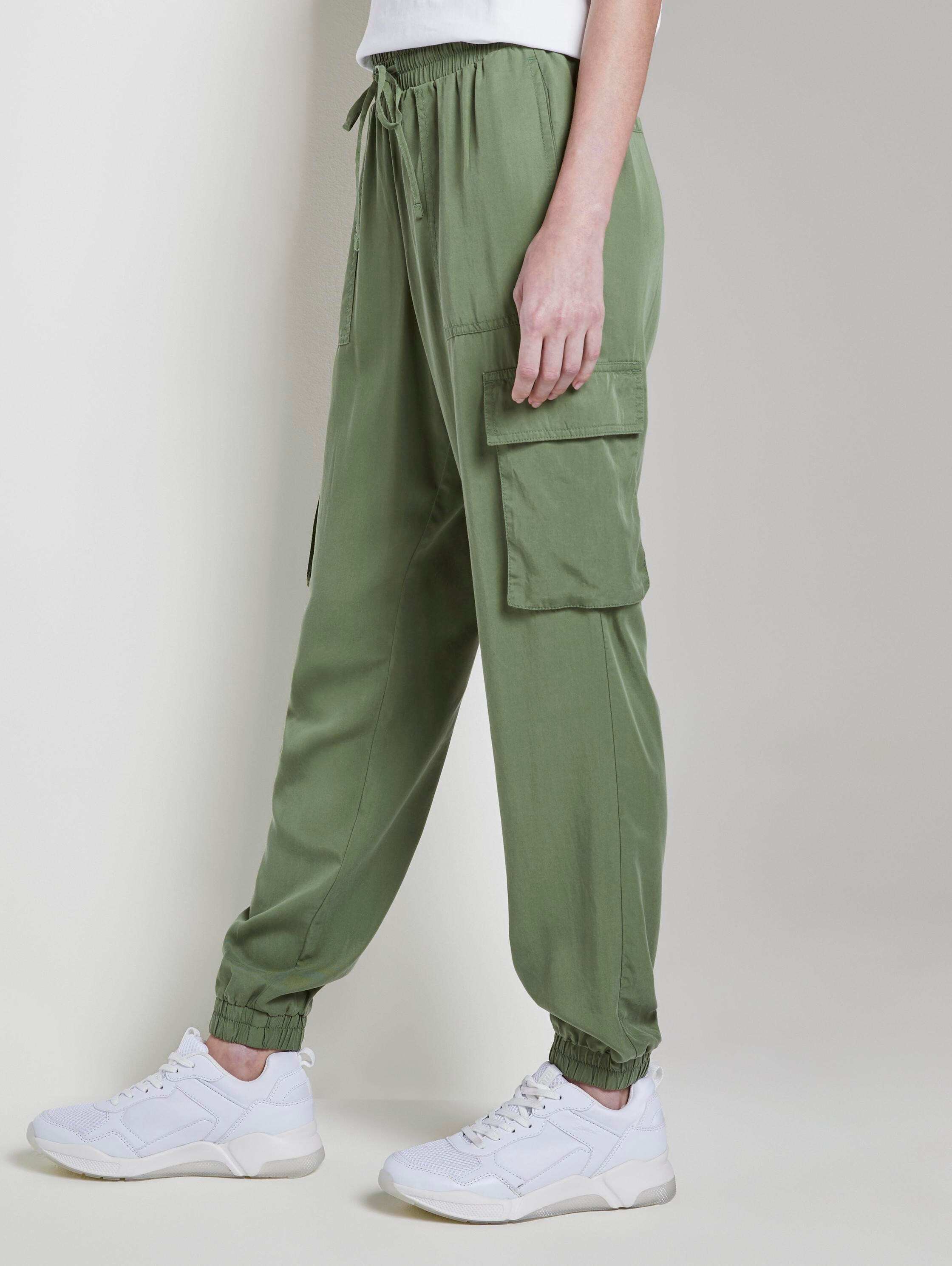 Nena & Larissa: Weiche Cargo-Hose im Utility-Look - dull moss green