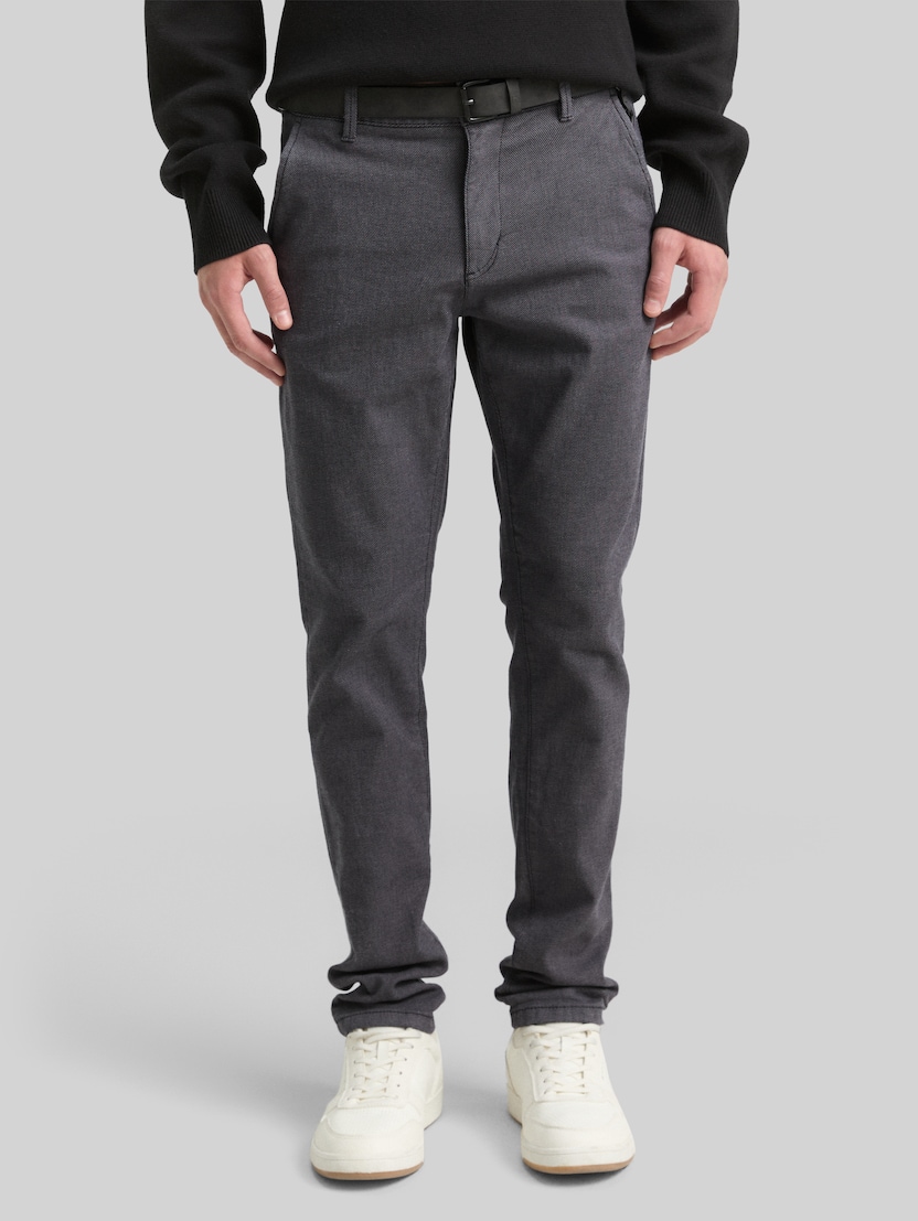 Straight Chino Hose mit Gürtel von Denim Male, anthra dobby yarn dye