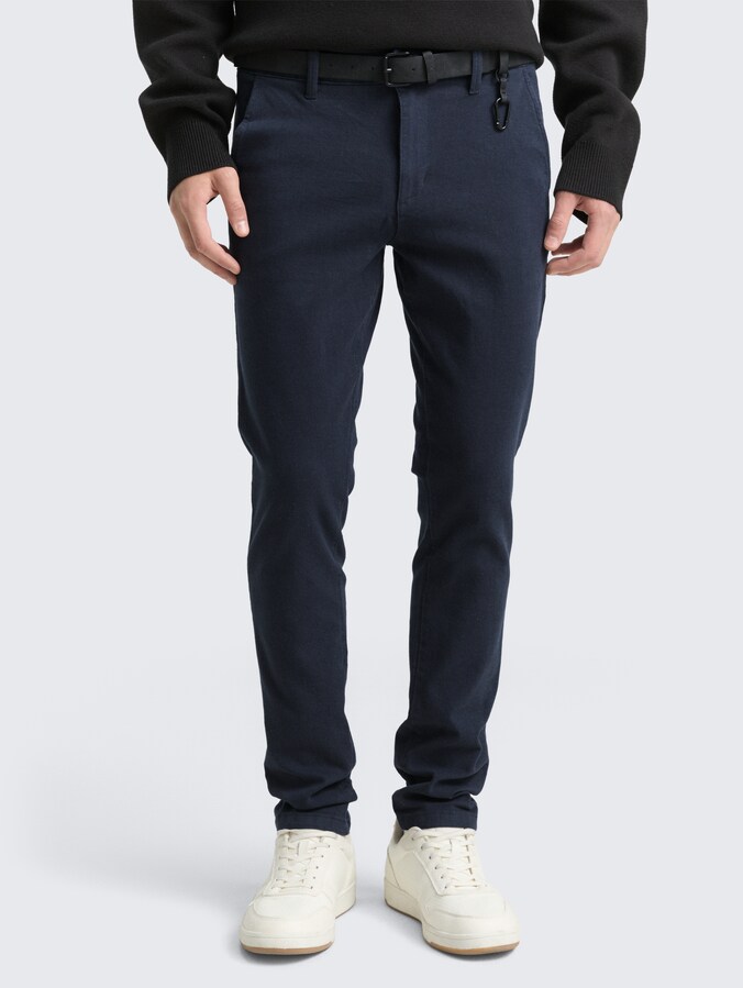 Chino met rechte pasvorm en riem door Denim Male, navy dobby yarn dye