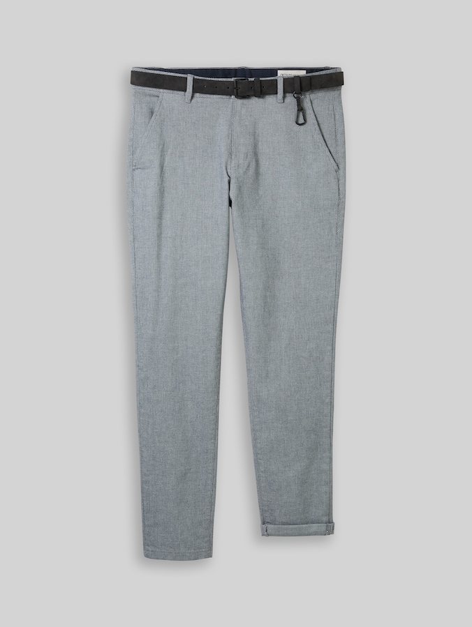 Straight Chino Hose mit Gürtel von Denim Male, white navy dobby yarn dye