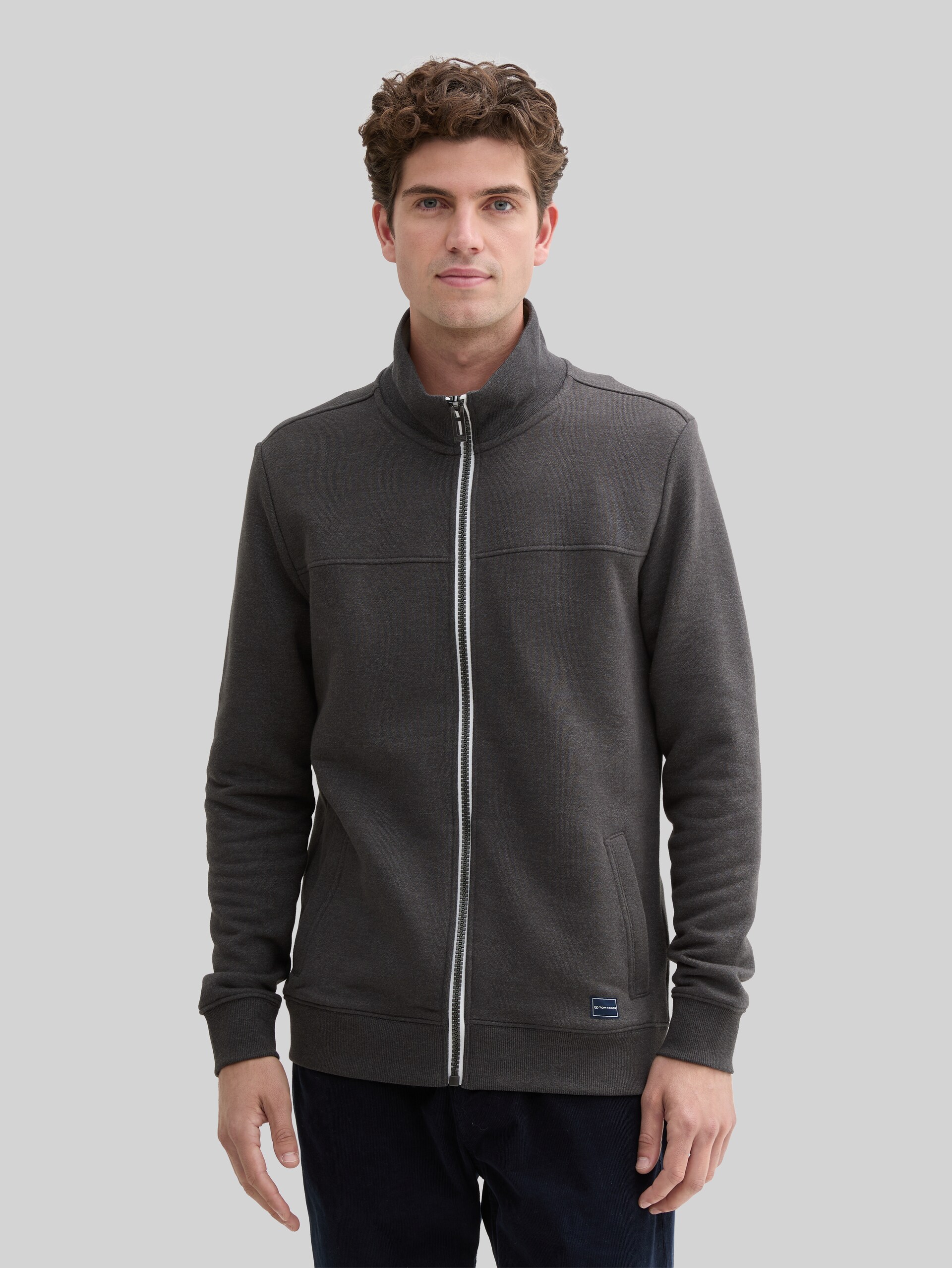Sweatjack met opstaande kraag - Dark Grey Melange - Nek model vooraanzicht
