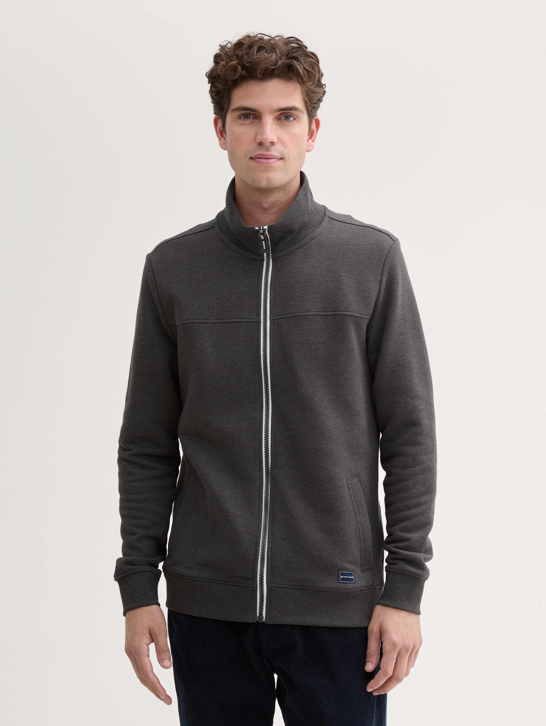 Veste sweat à col montant - Dark Grey Melange - Découpe Vue de face du modèle