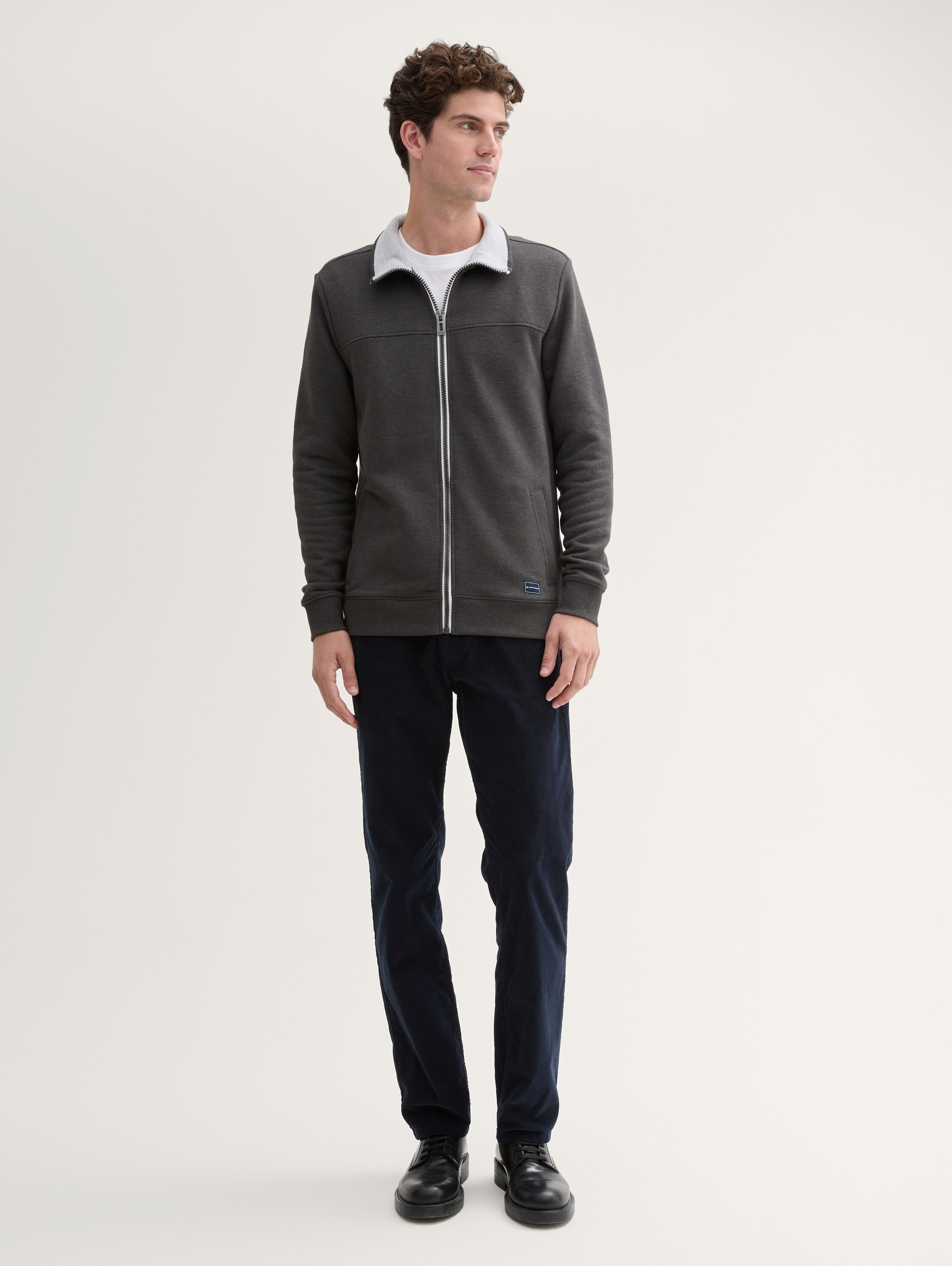 Veste sweat à col montant - Dark Grey Melange - Vue de face du modèle