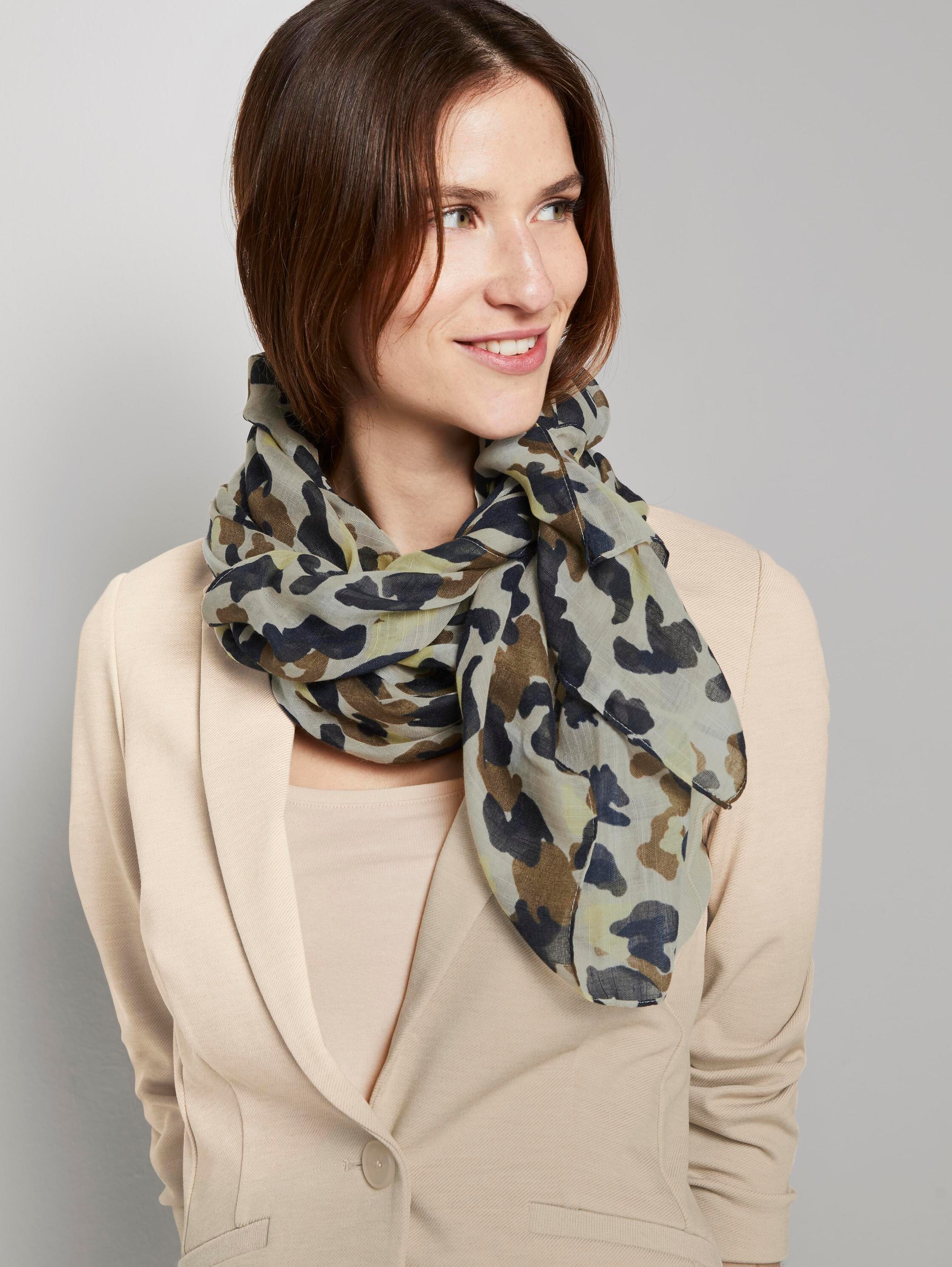 Schal mit Camouflage-Print - 1