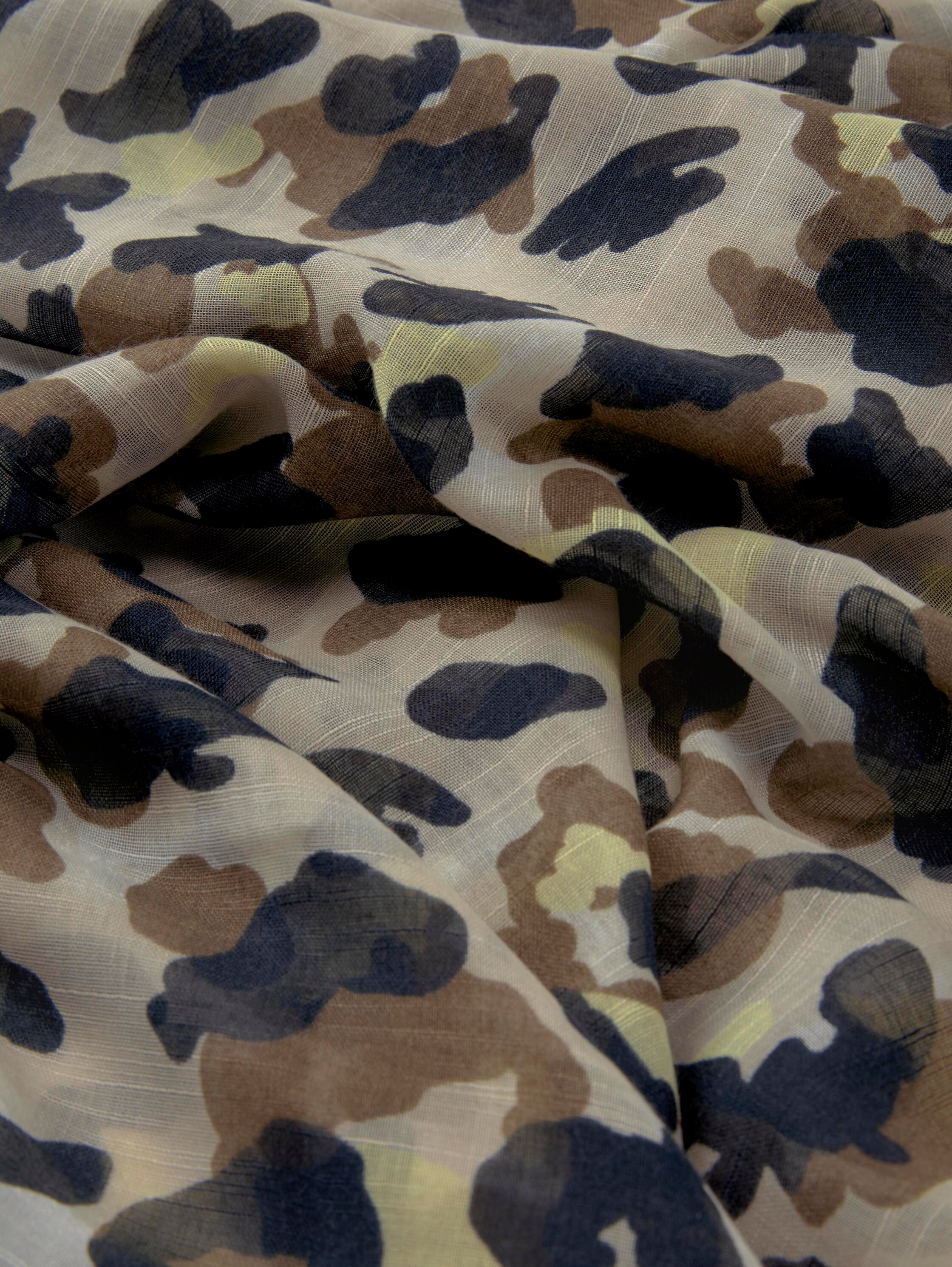 Schal mit Camouflage-Print - 3