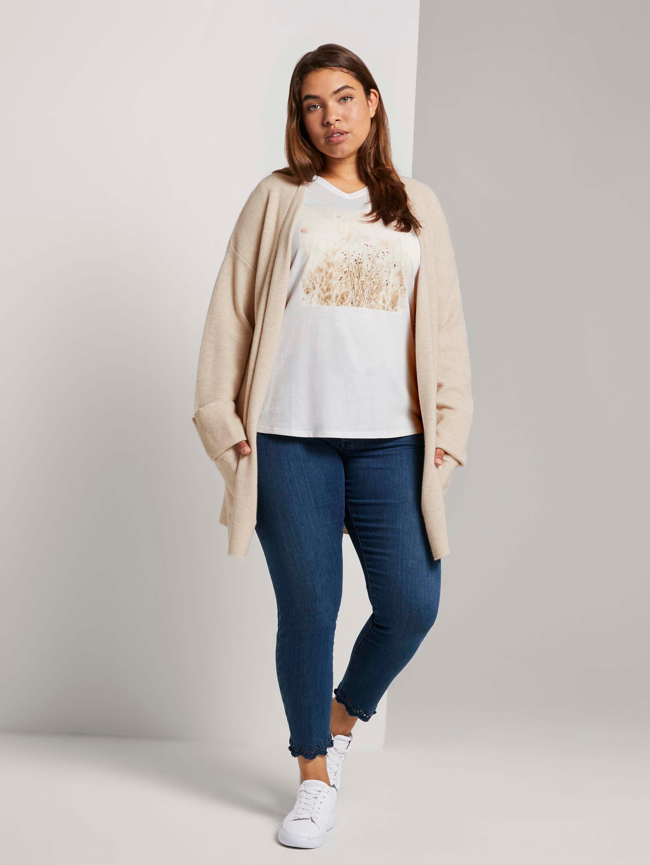 Plus - T-Shirt mit Artwork - Whisper White - Model-Vorderansicht