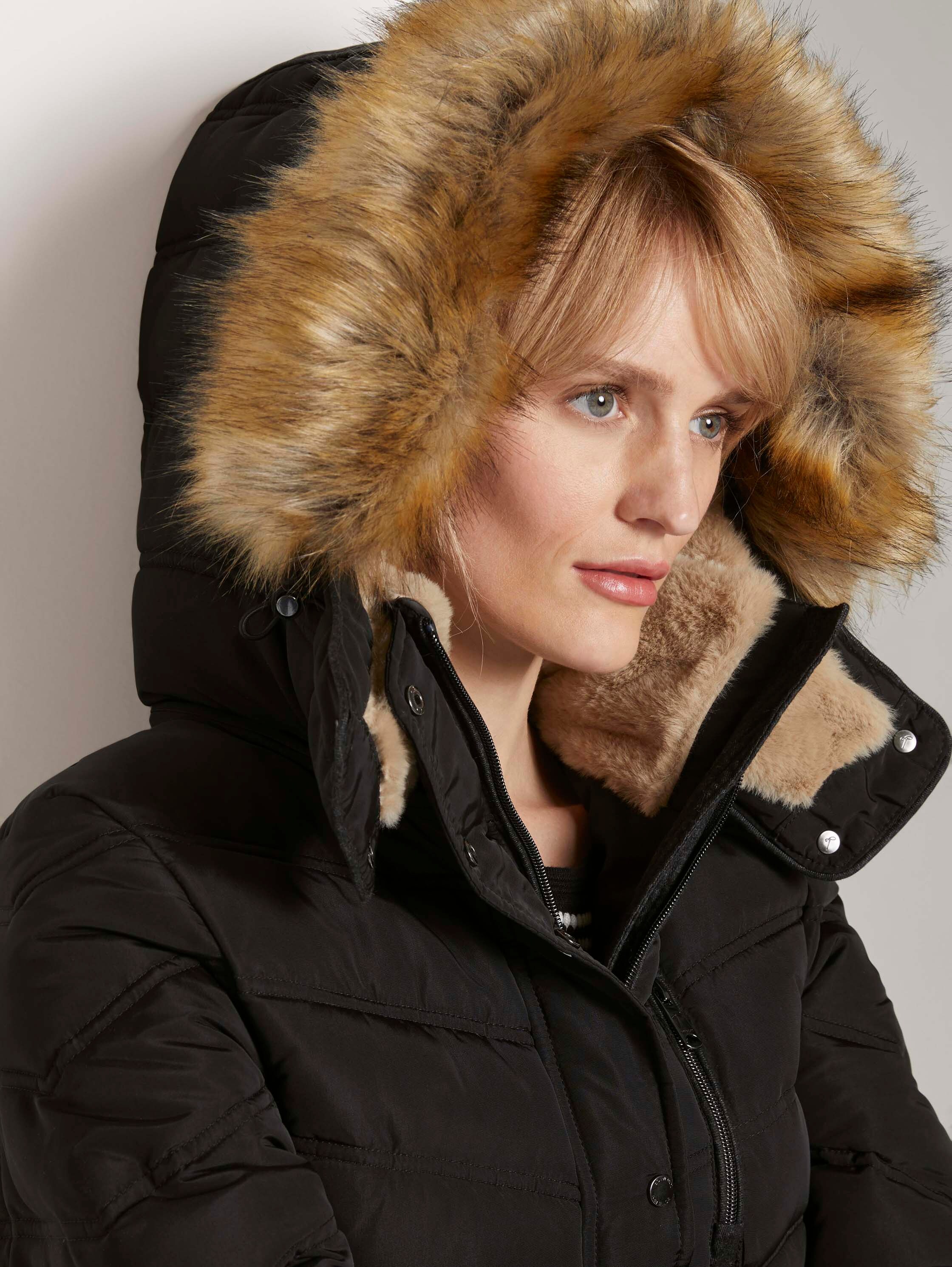 Puffer coat with a fur hood - deep black - Detail model view