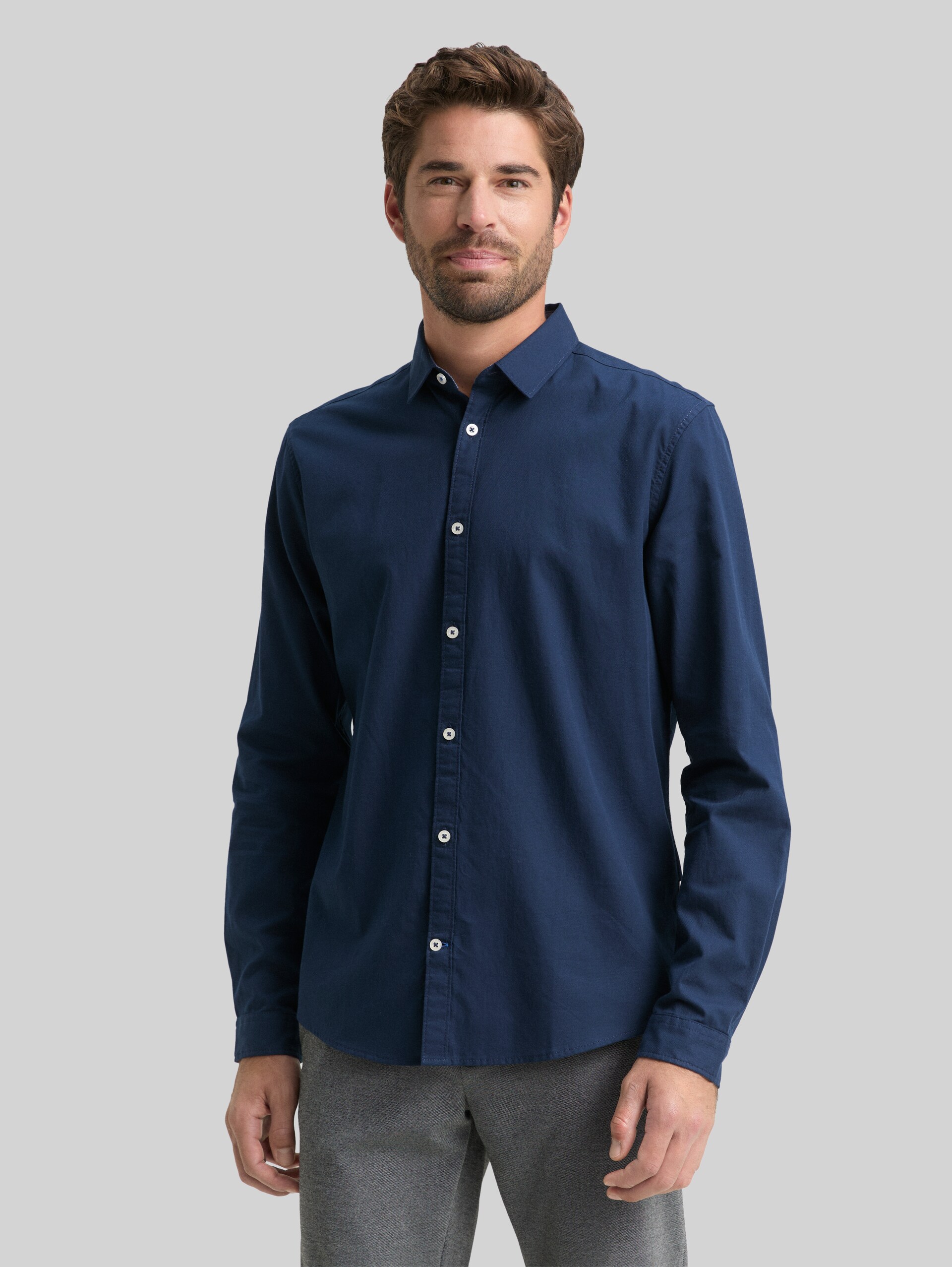 Slim Fit-overhemd met gestructureerde stof - Dark Blue - Nek model vooraanzicht
