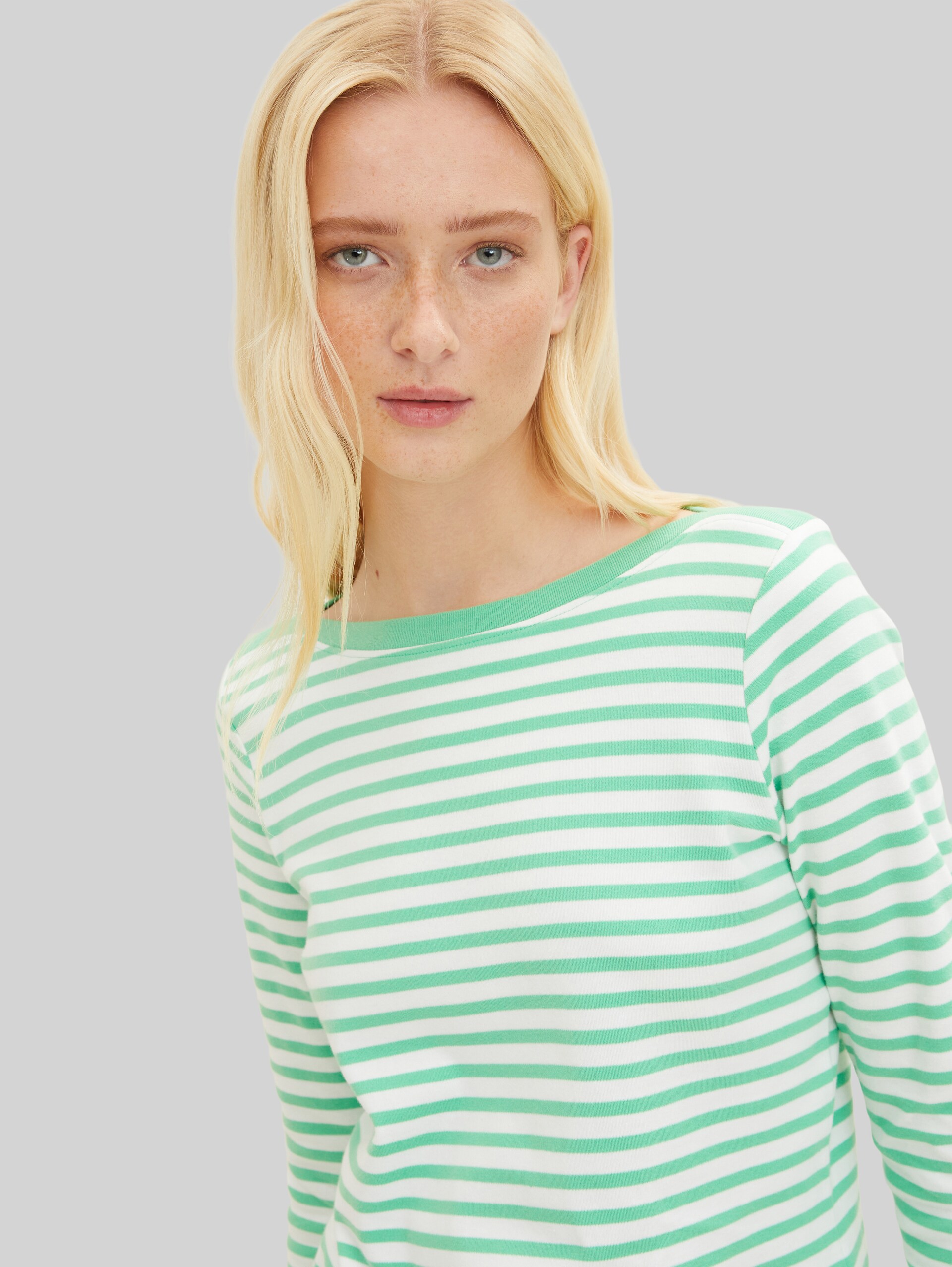 Shirt met lange mouwen en streepmotief - white green stripe - Detailaanzicht model