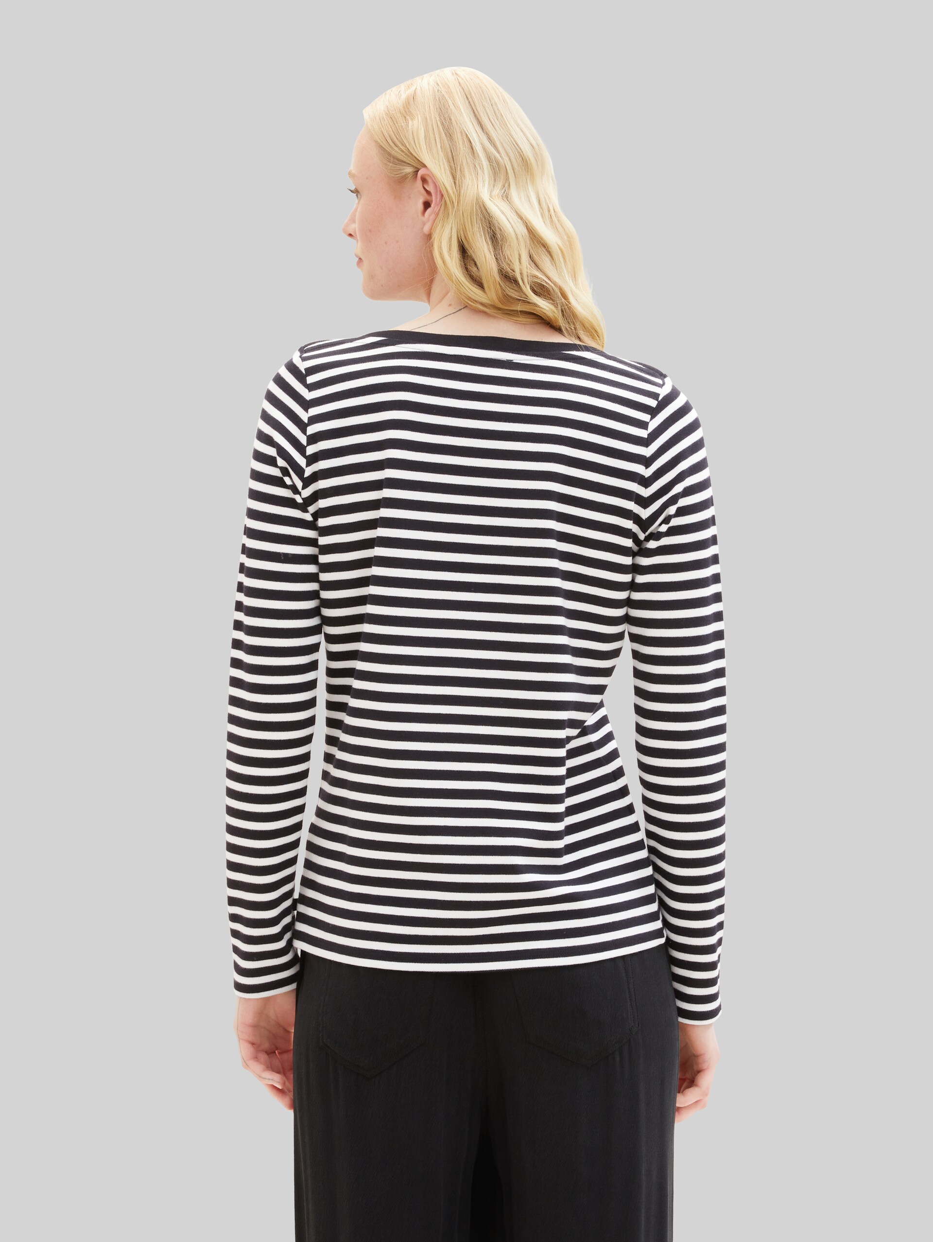 T-shirt à manches longues à rayures - black white stripe - Découpe Vue arrière du modèle