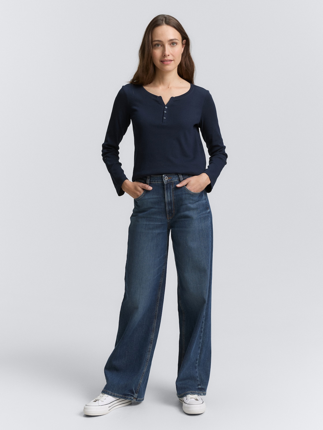 Long-sleeved top with turn-up feature - Lunar Eclipse - Model front view