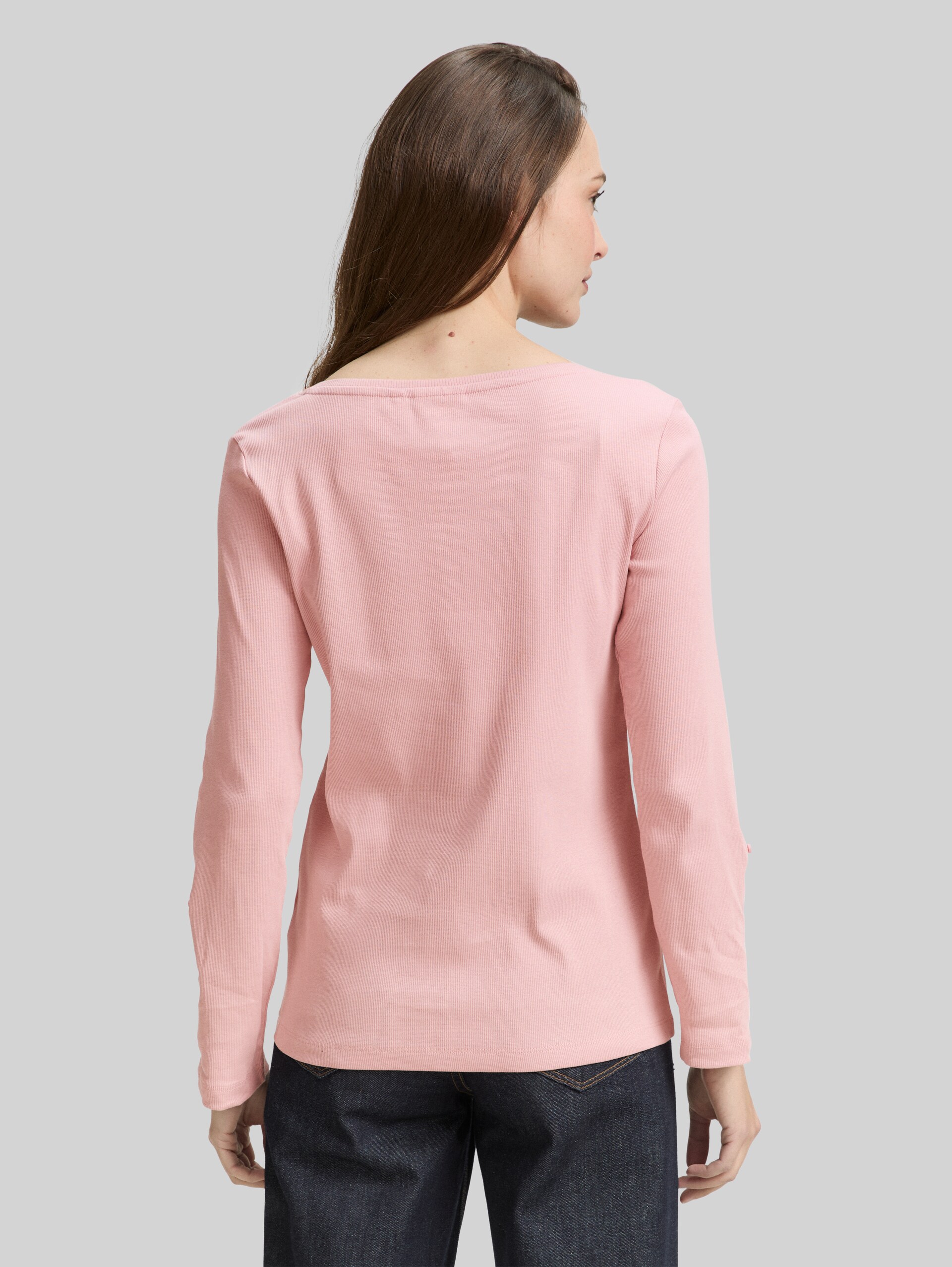 Langarmshirt mit Turn-Up-Funktion - Morning Pink - Auschnitt Model-Rückansicht