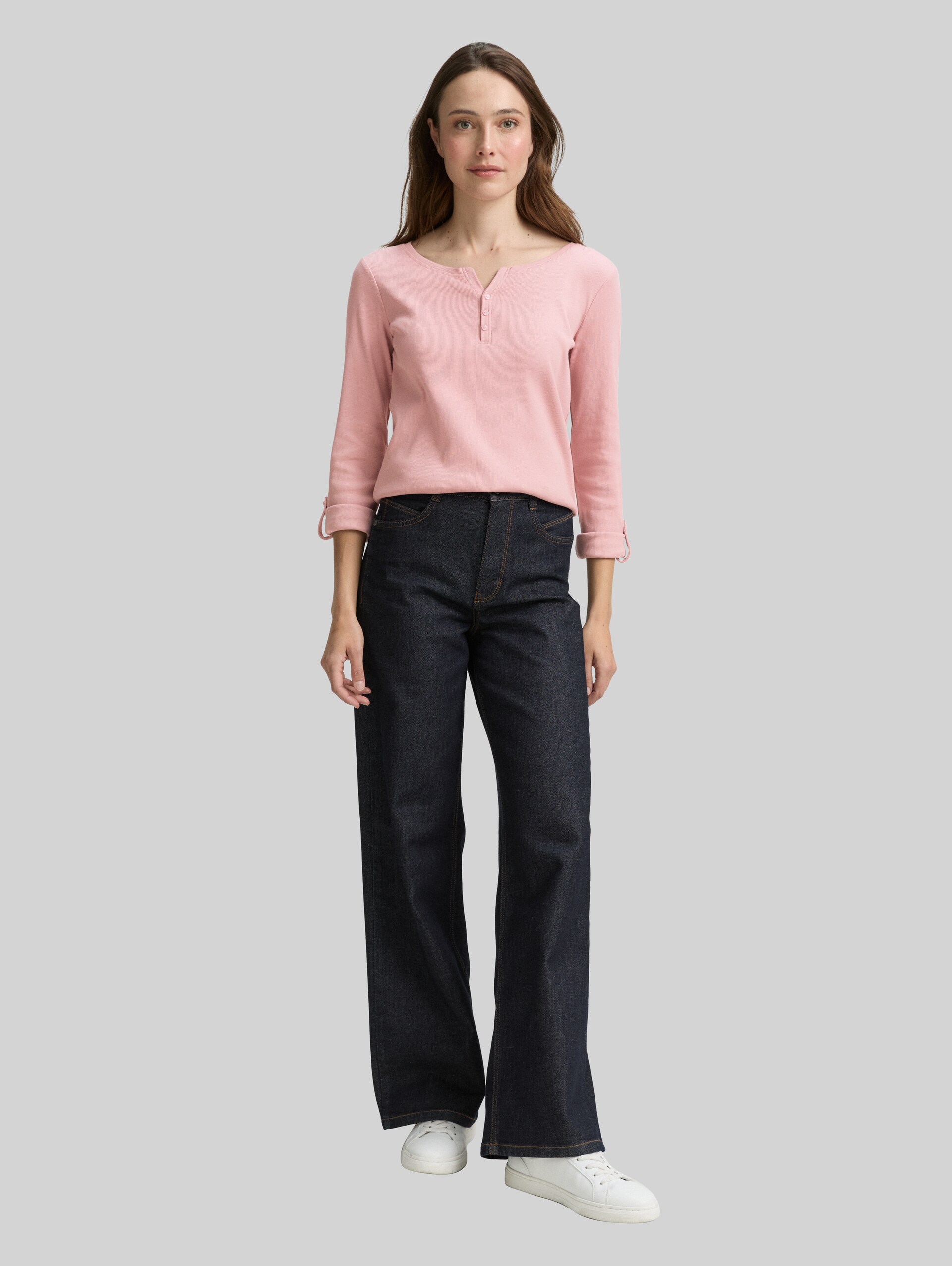 Langarmshirt mit Turn-Up-Funktion - Morning Pink - Model-Vorderansicht