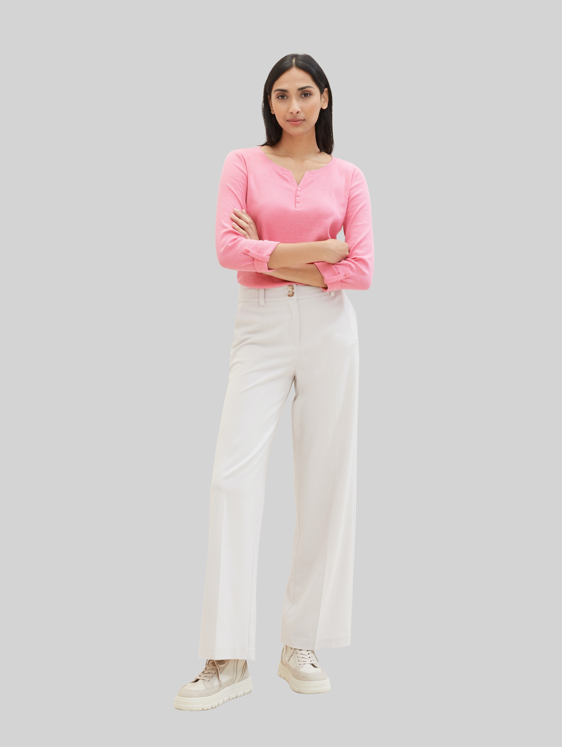 Shirt met lange mouwen en omgeslagen mouwen - pink offwhite stripe ck - Model vooraanzicht