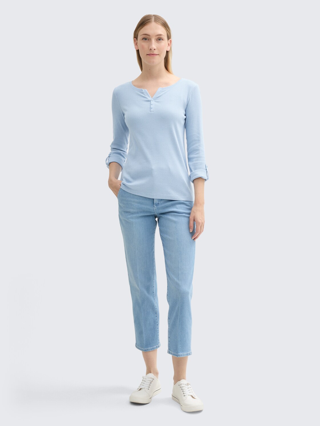 Langarmshirt mit Turn-Up-Funktion - light fjord blue white stripe - Model-Vorderansicht