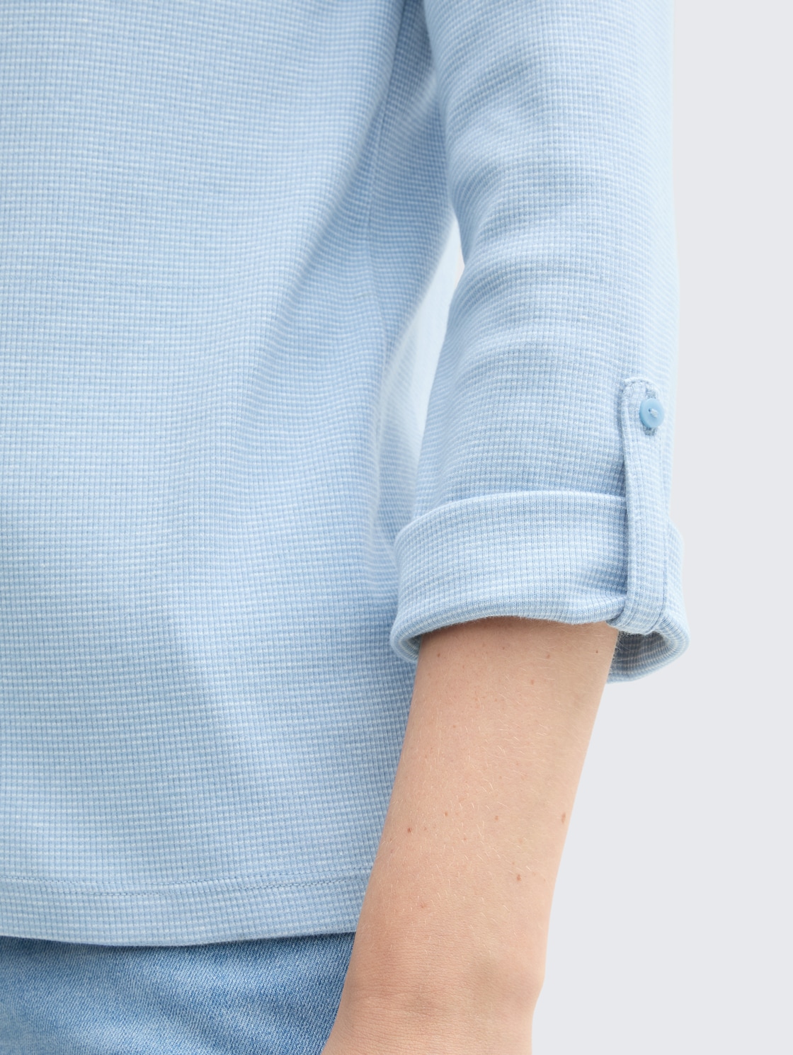 Langarmshirt mit Turn-Up-Funktion - light fjord blue white stripe - Detail-Model-Ansicht