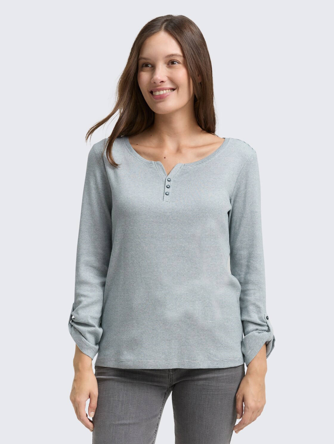 Langarmshirt mit Turn-Up-Funktion - green offwhite small stripe - Ausschnitt Model-Vorderansicht