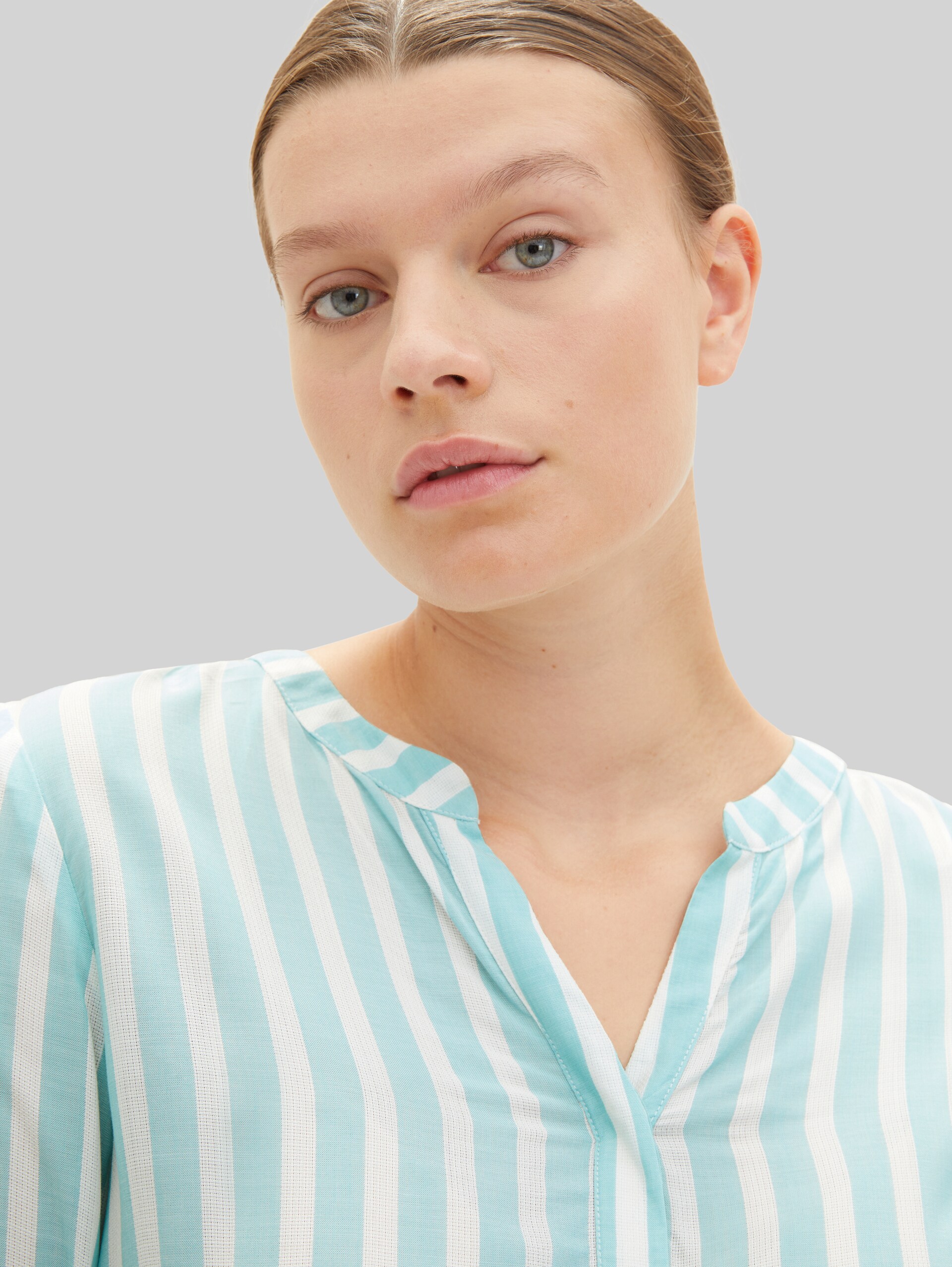 Plus Size - Chemise Henley à rayures - teal offwhite vertical stripe - Vue détaillée du modèle