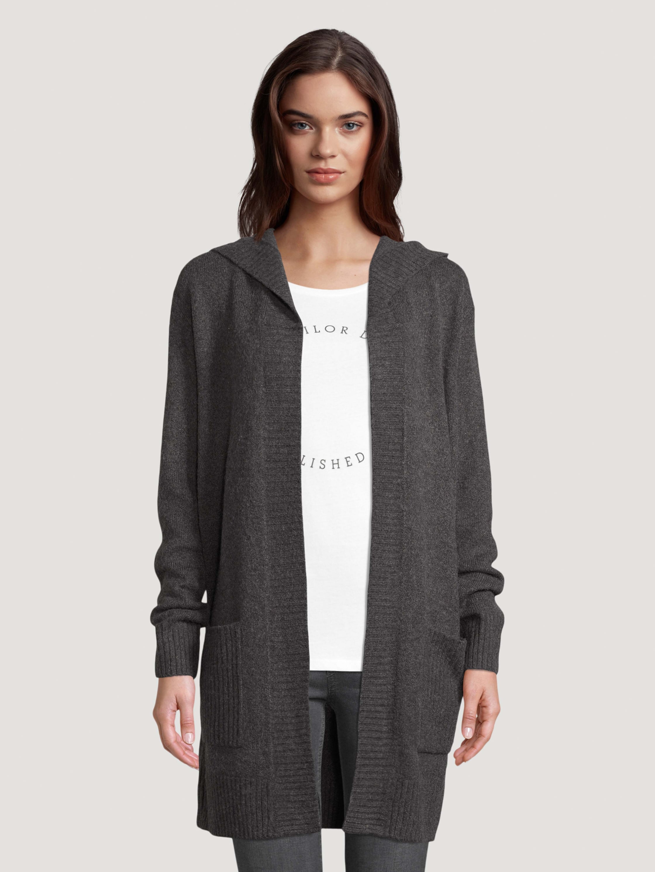 Cardigan mit recyceltem Polyester - Shale Grey Melange - Ausschnitt Model-Vorderansicht