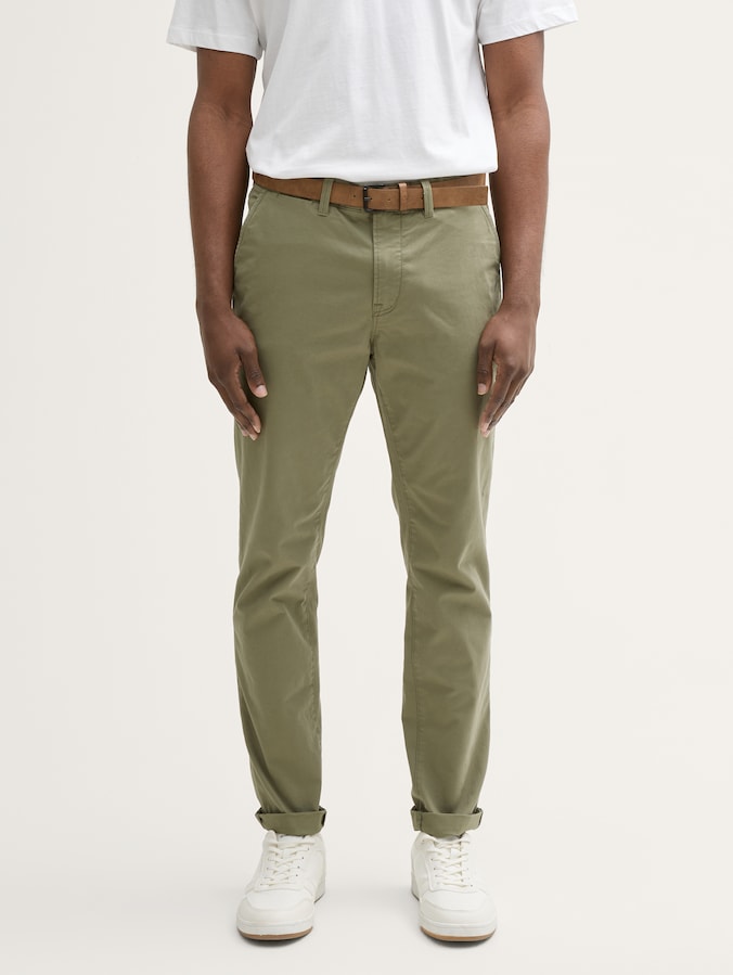 Slim chino broek met riem door Denim Male, tree moss green