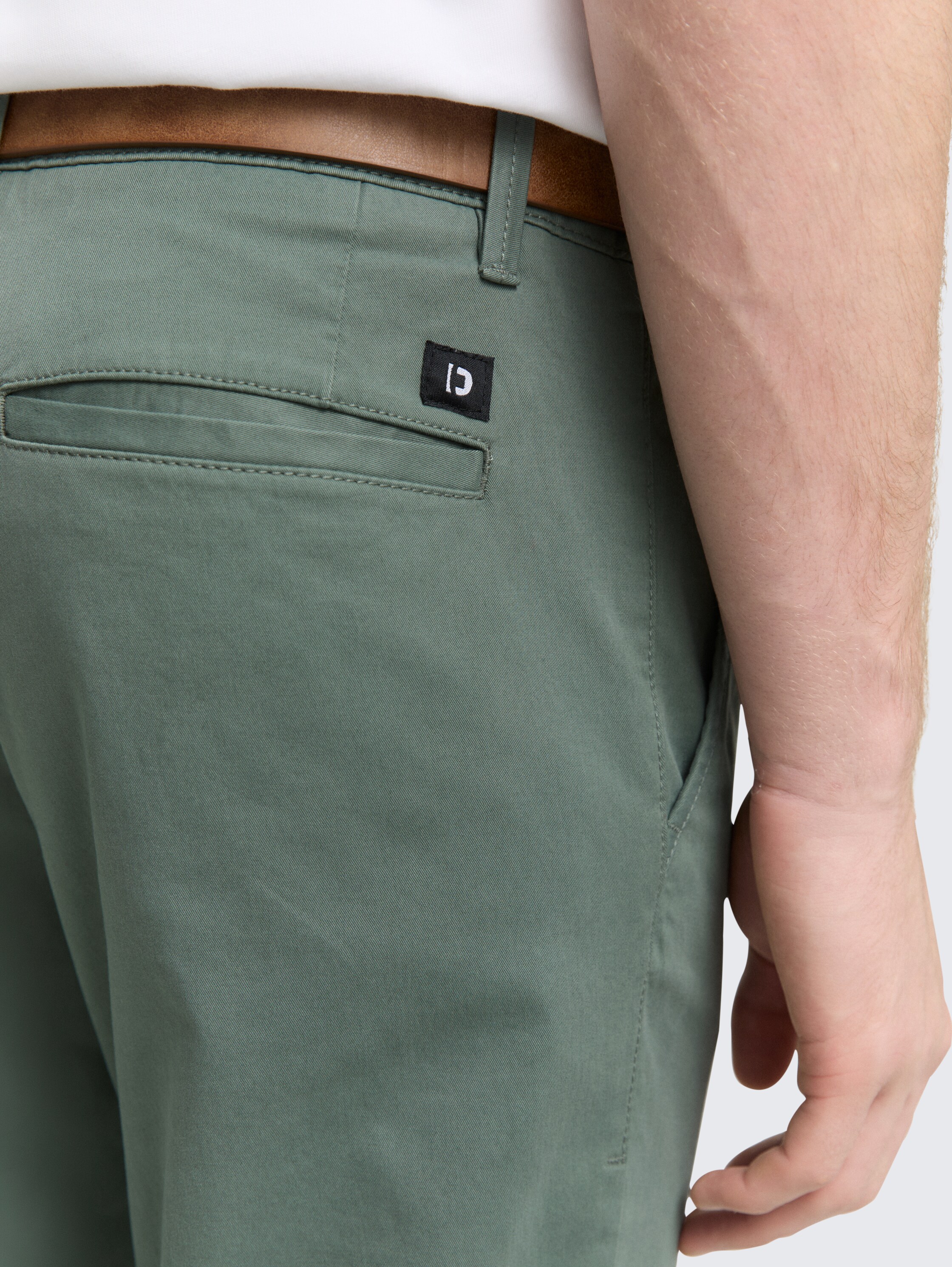 Slim Chino Hose mit Gürtel - washed_jasper_green - 