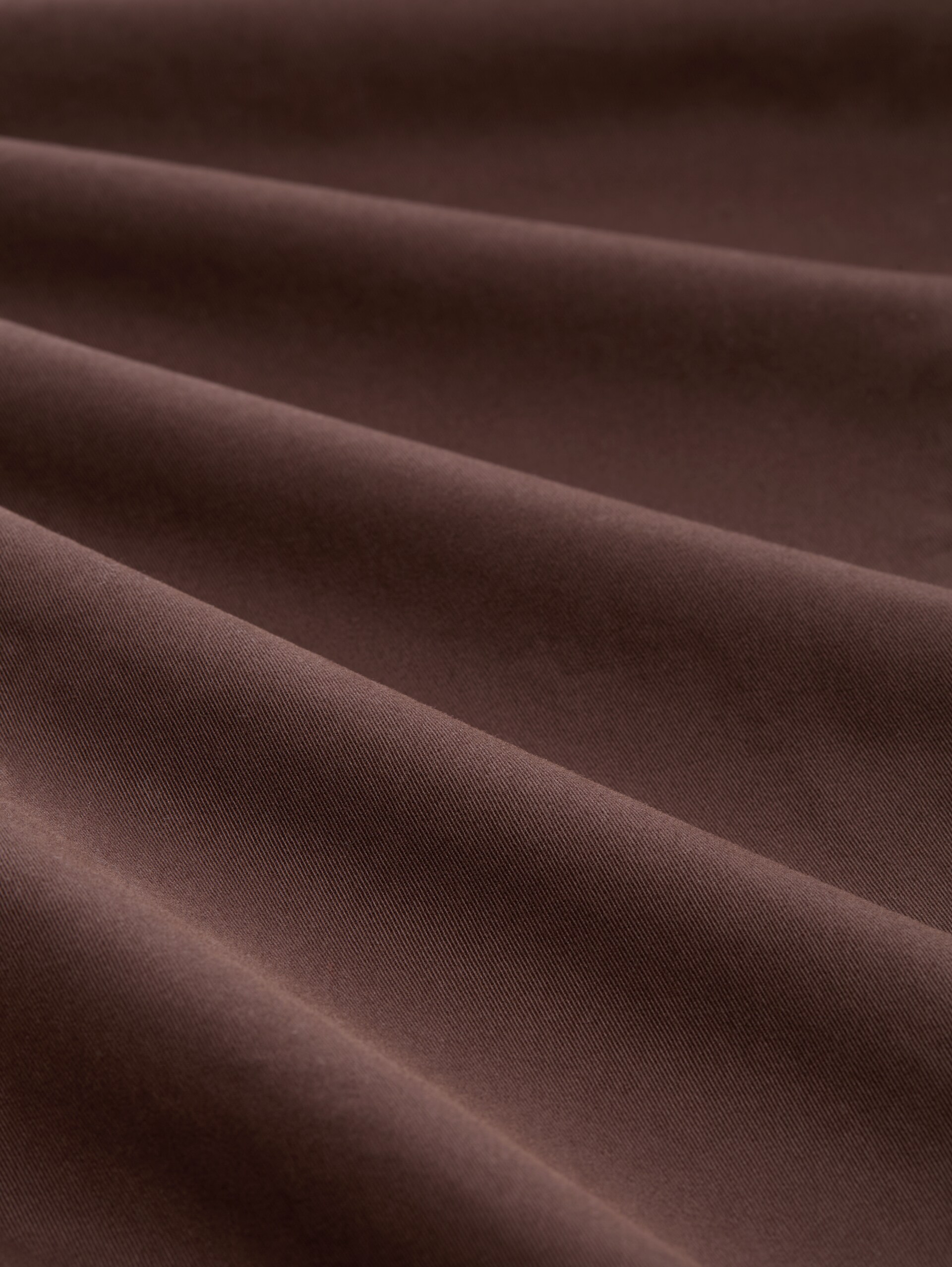 Slim-fit chino met riem - cool dark brown - Materiaalweergave