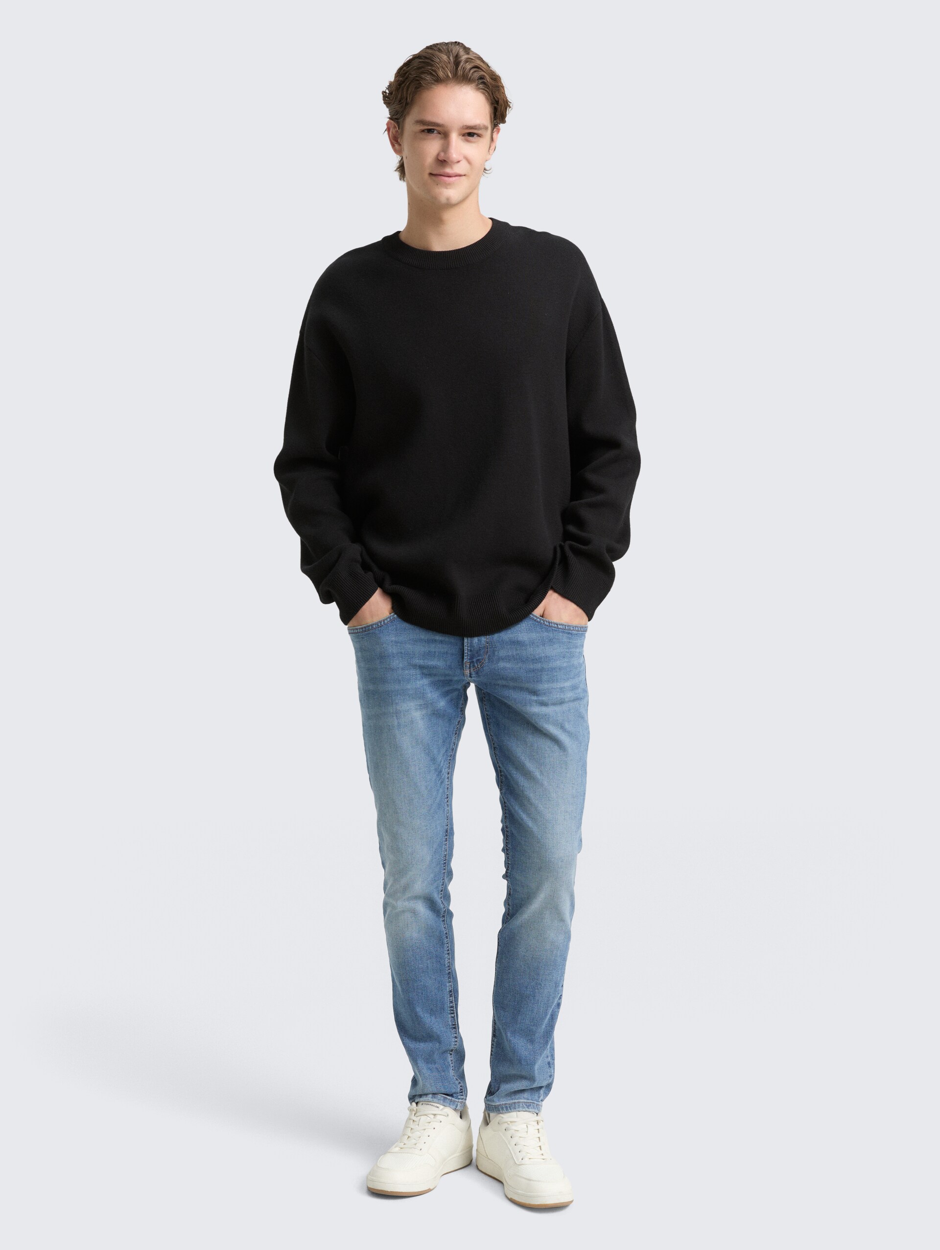 TTCULVER SKINNY Jeans - Used Light Stone Blue Denim - Model-Vorderansicht