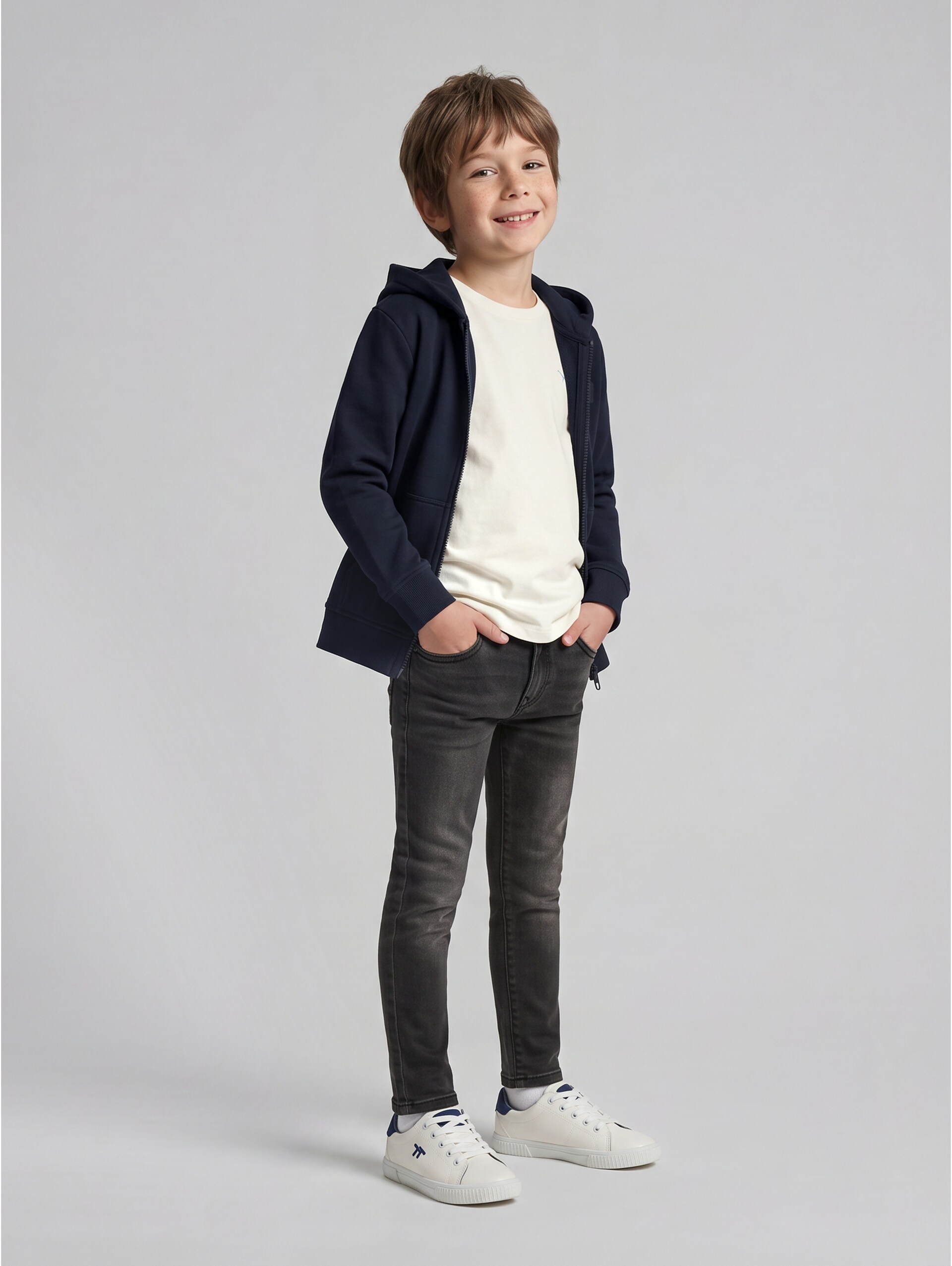 MATT SKINNY-jeans - clean mid stone black denim - Model vooraanzicht