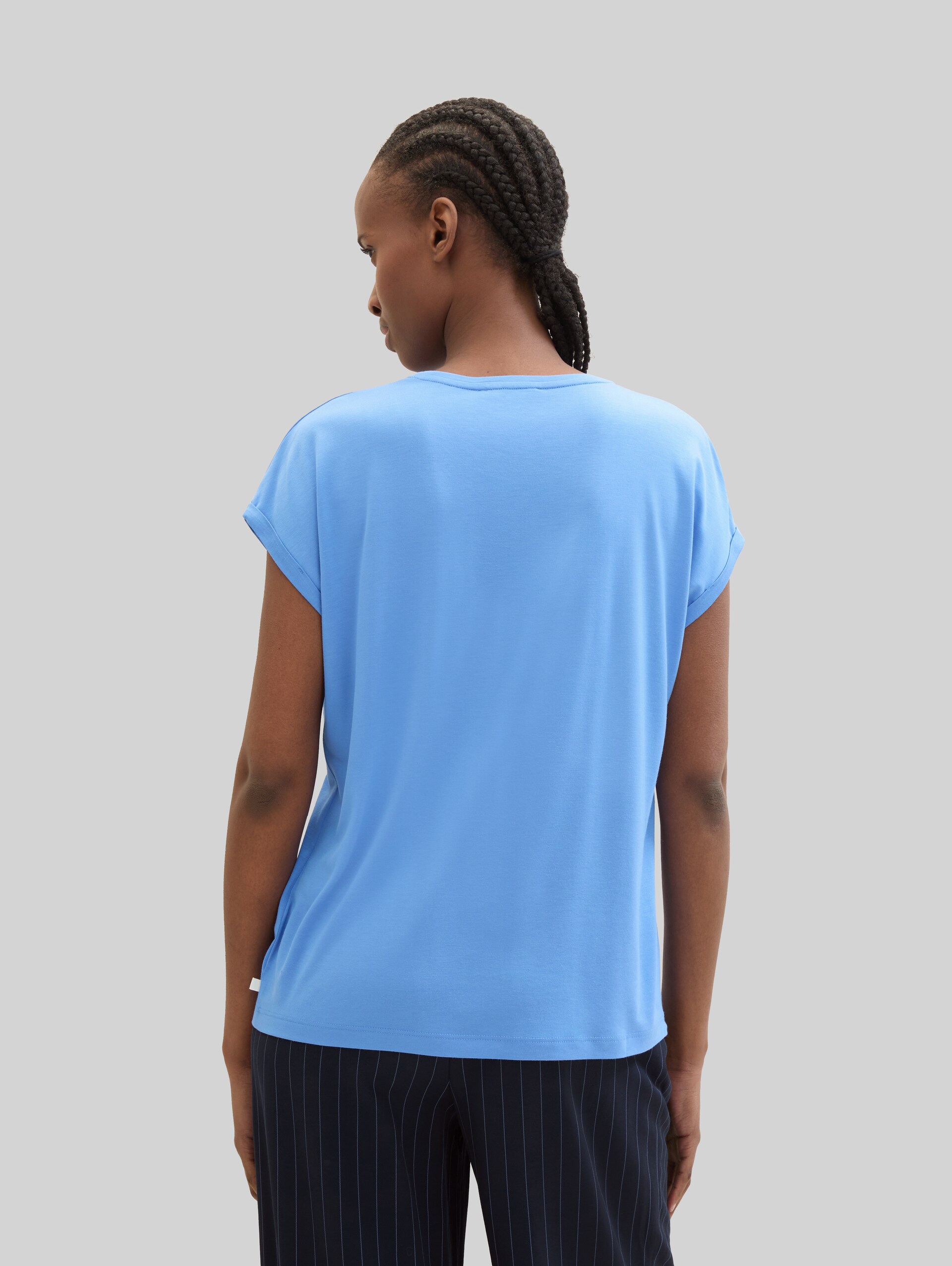 Loose Fit T-Shirt - sicilian blue - Auschnitt Model-Rückansicht
