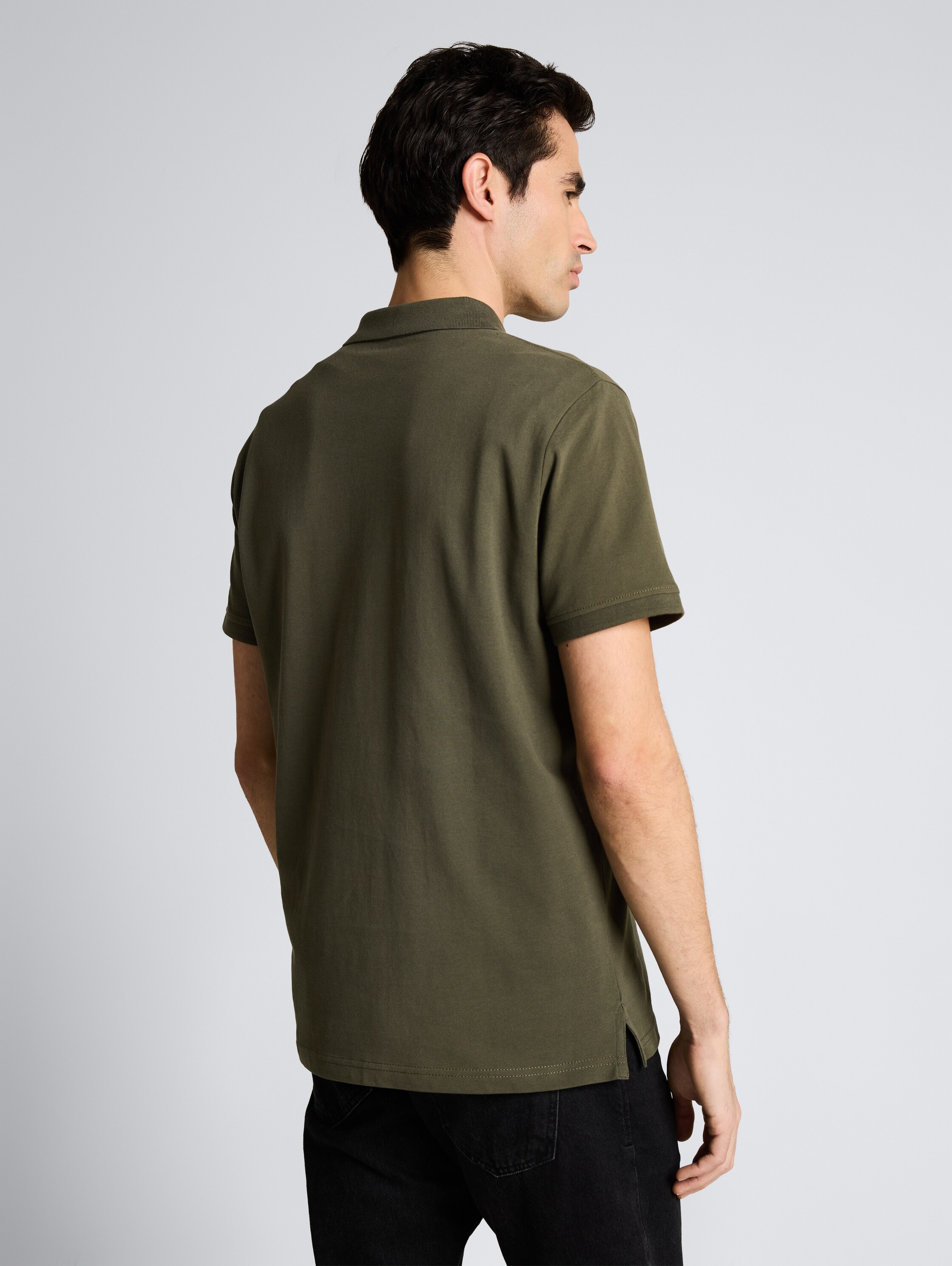 Piqué poloshirt met geborduurd logo - deep_leaf_green - 
