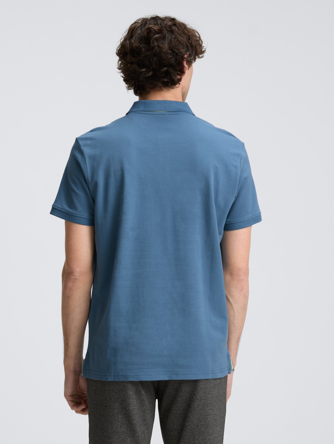 Piqué Poloshirt mit Logo-Stickerei - mystical blue