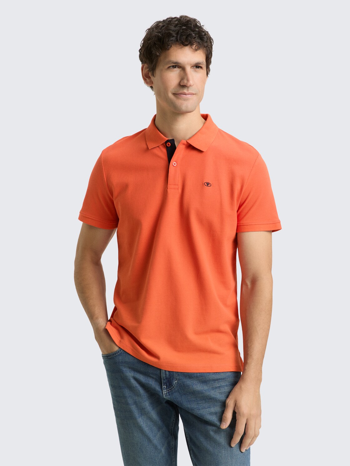 Piqué Poloshirt mit Logo-Stickerei - pale red