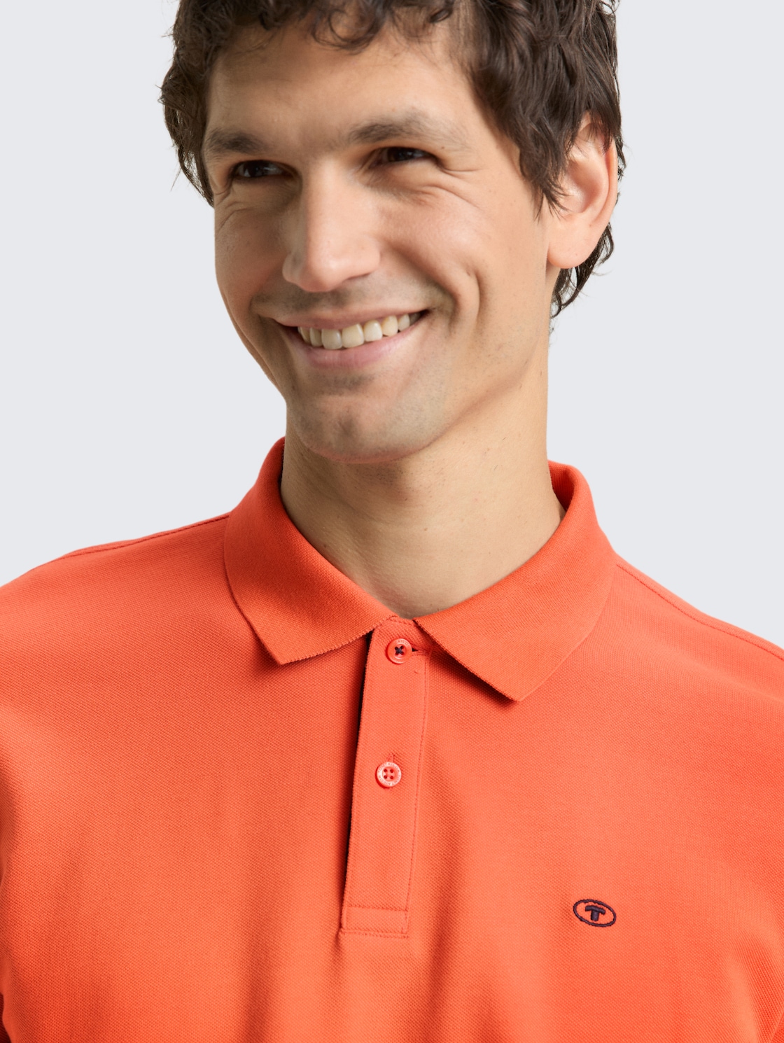 Piqué Poloshirt mit Logo-Stickerei - pale red