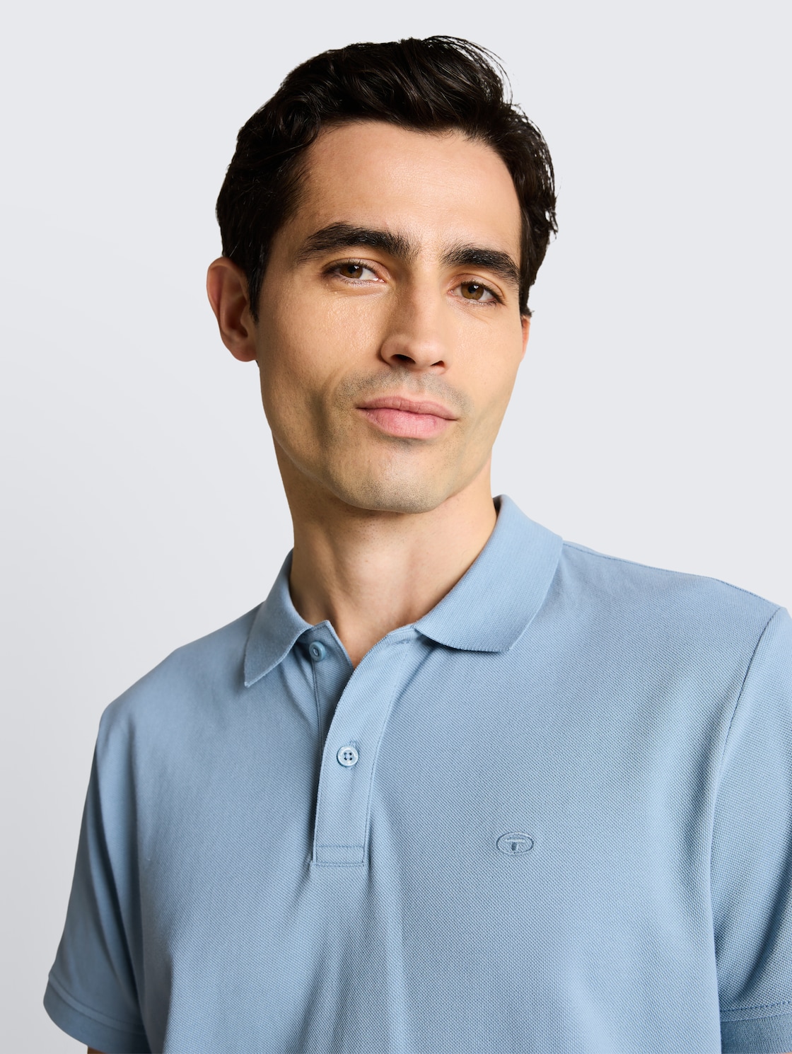 Piqué Poloshirt mit Logo-Stickerei - mountain spring blue