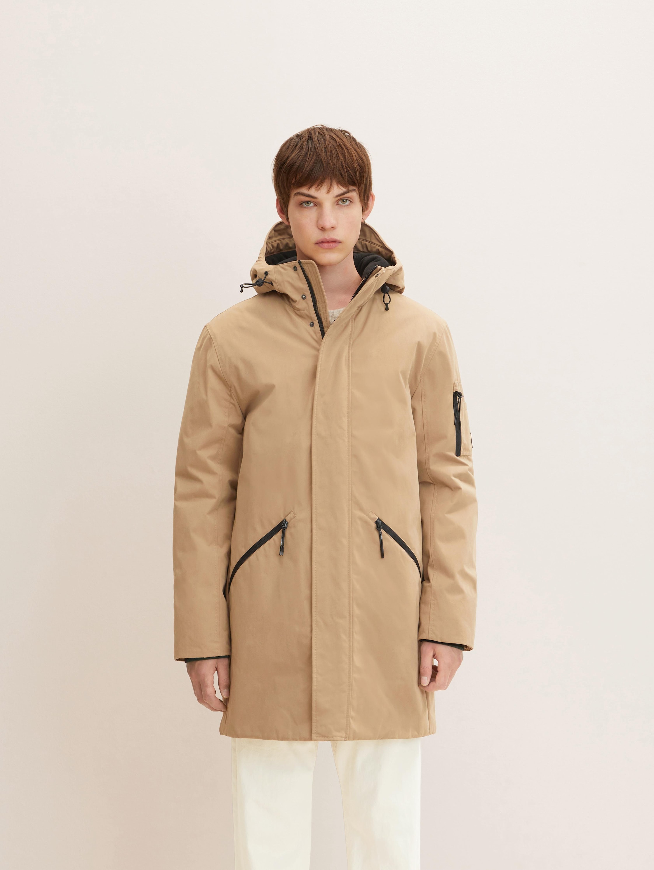 Parka mit Kapuze - Splashed Clay Beige - Model-Vorderansicht