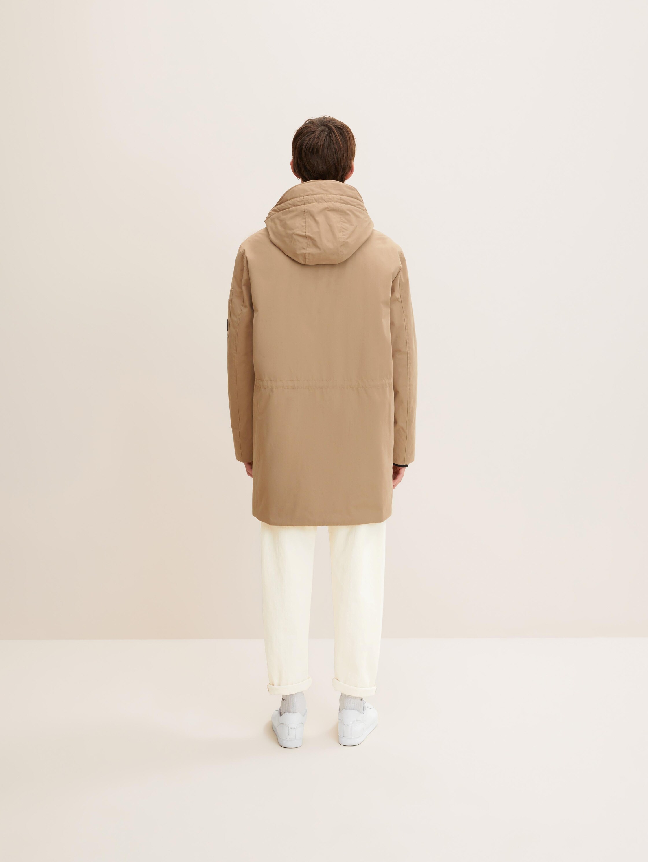 Parka mit Kapuze - Splashed Clay Beige - Model-Rückansicht