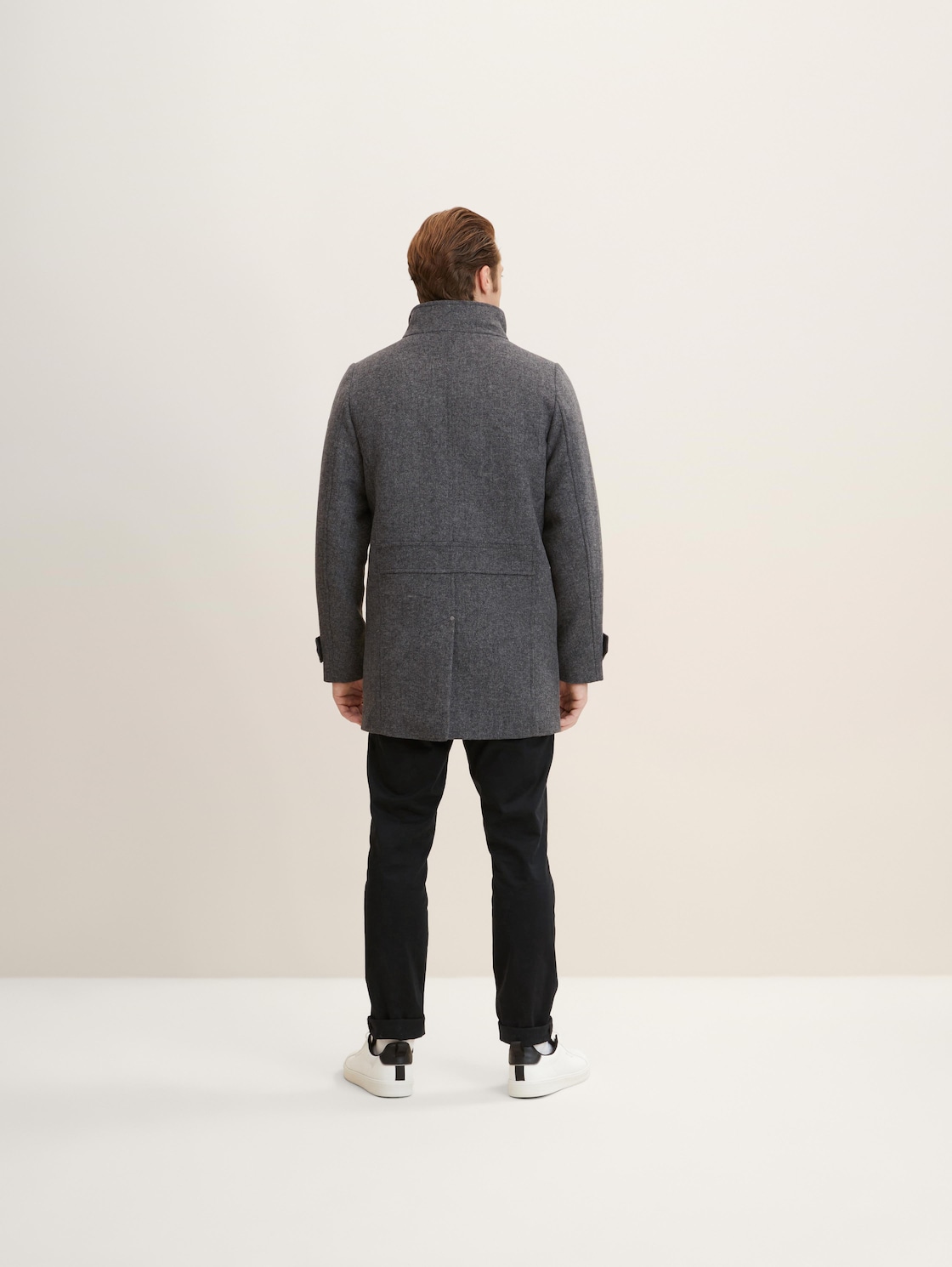 2 in 1 Wollmantel - dark grey black herringbone - Model-Rückansicht