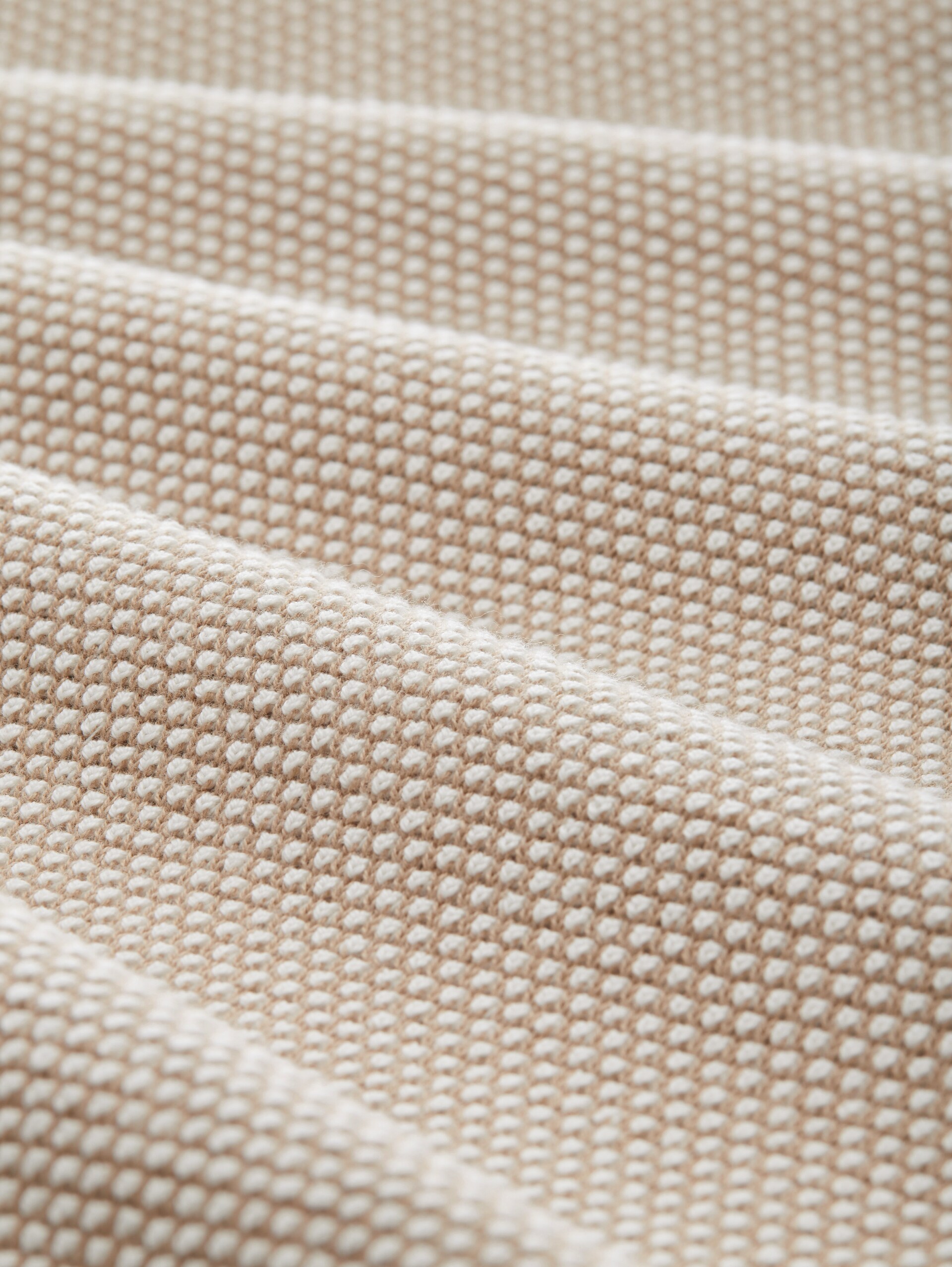 Loose Fit Strickpullover aus Bio-Baumwolle - beige bubble structure - Material-Ansicht