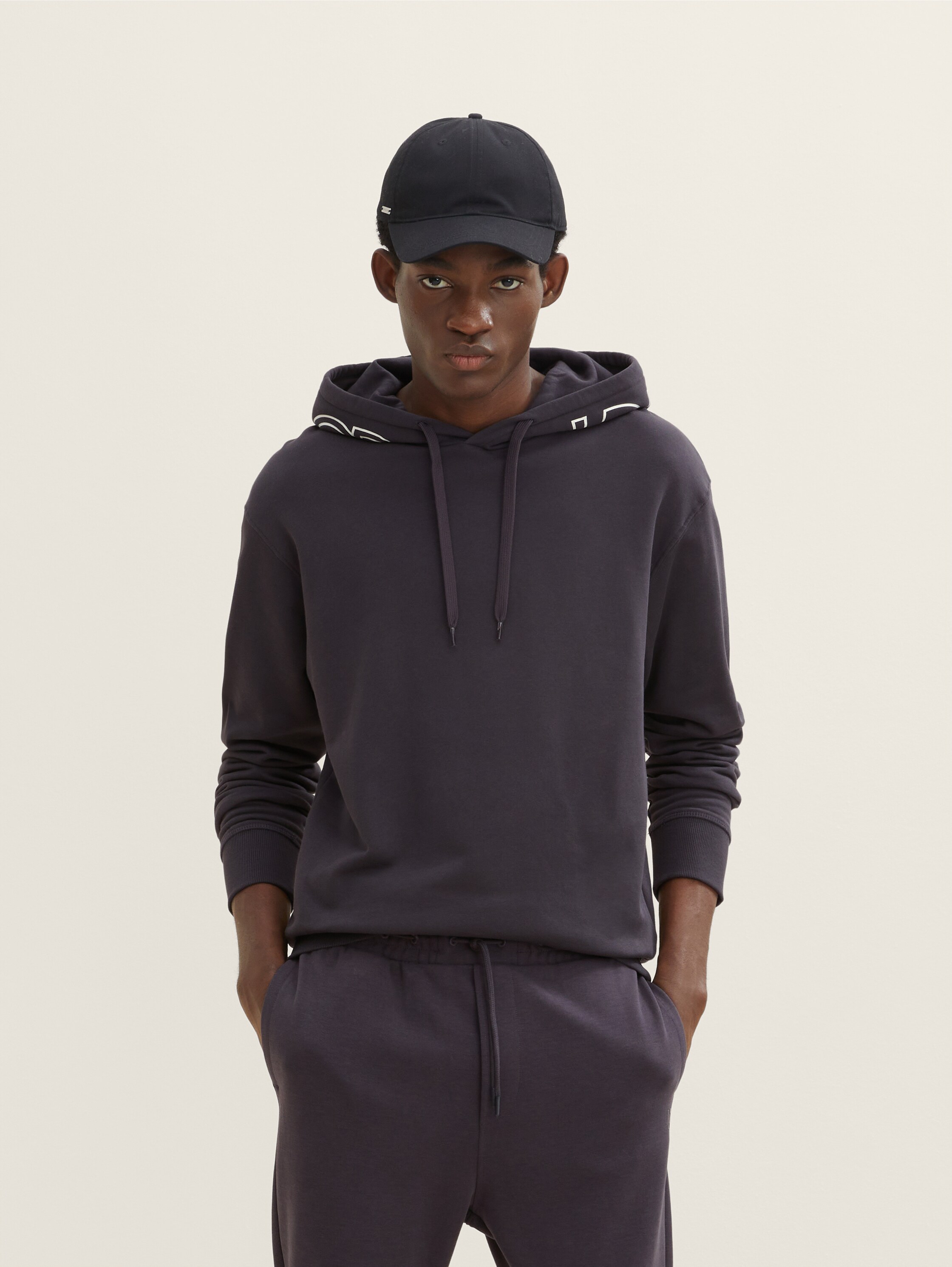 Hoodie mit Print - 1