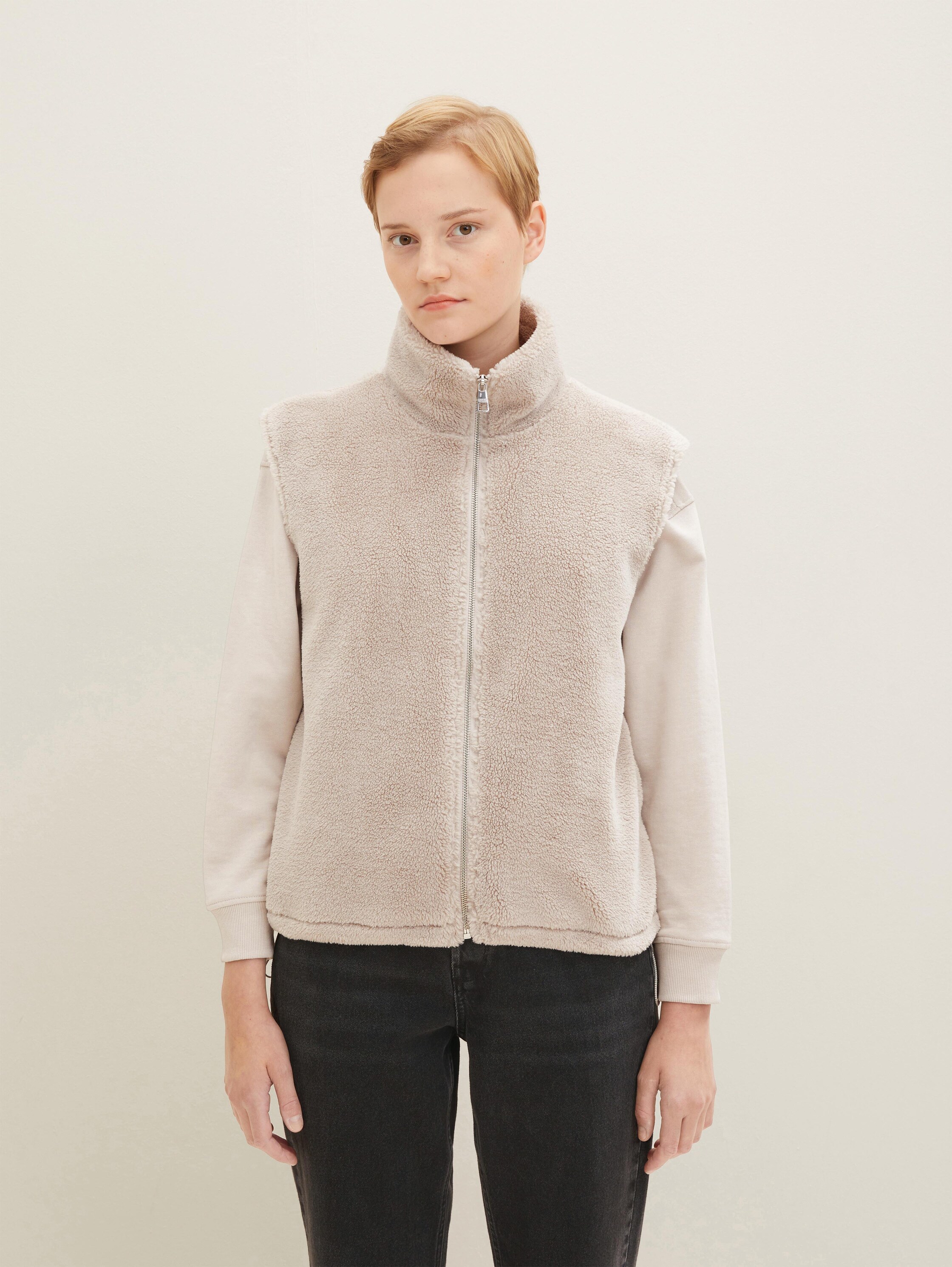 Teddybontjas - cloud grey - Model vooraanzicht