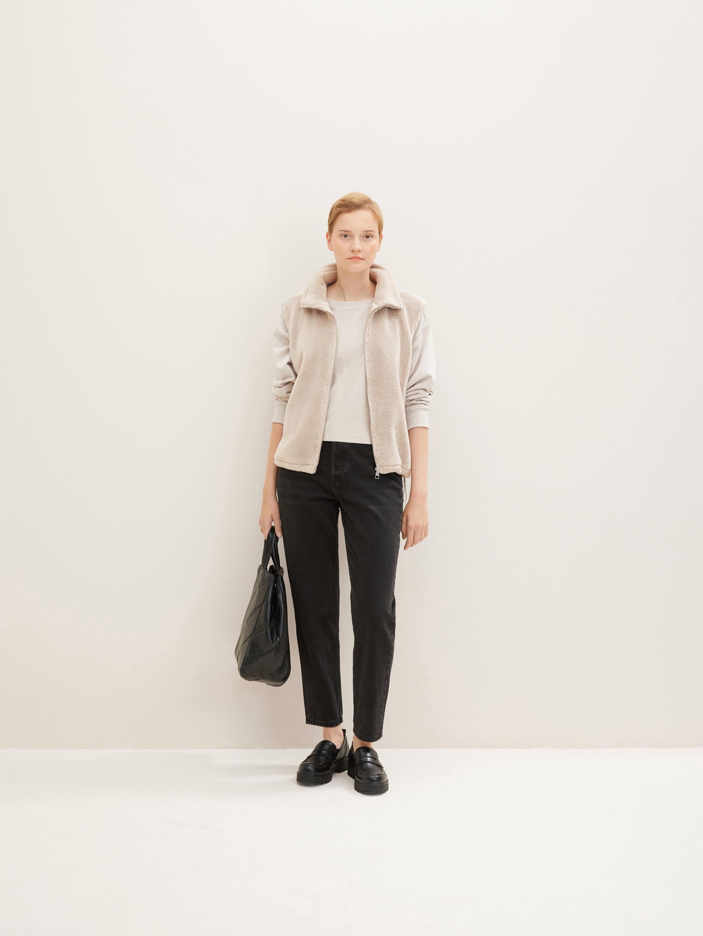 Teddybontjas - cloud grey - zijaanzicht model