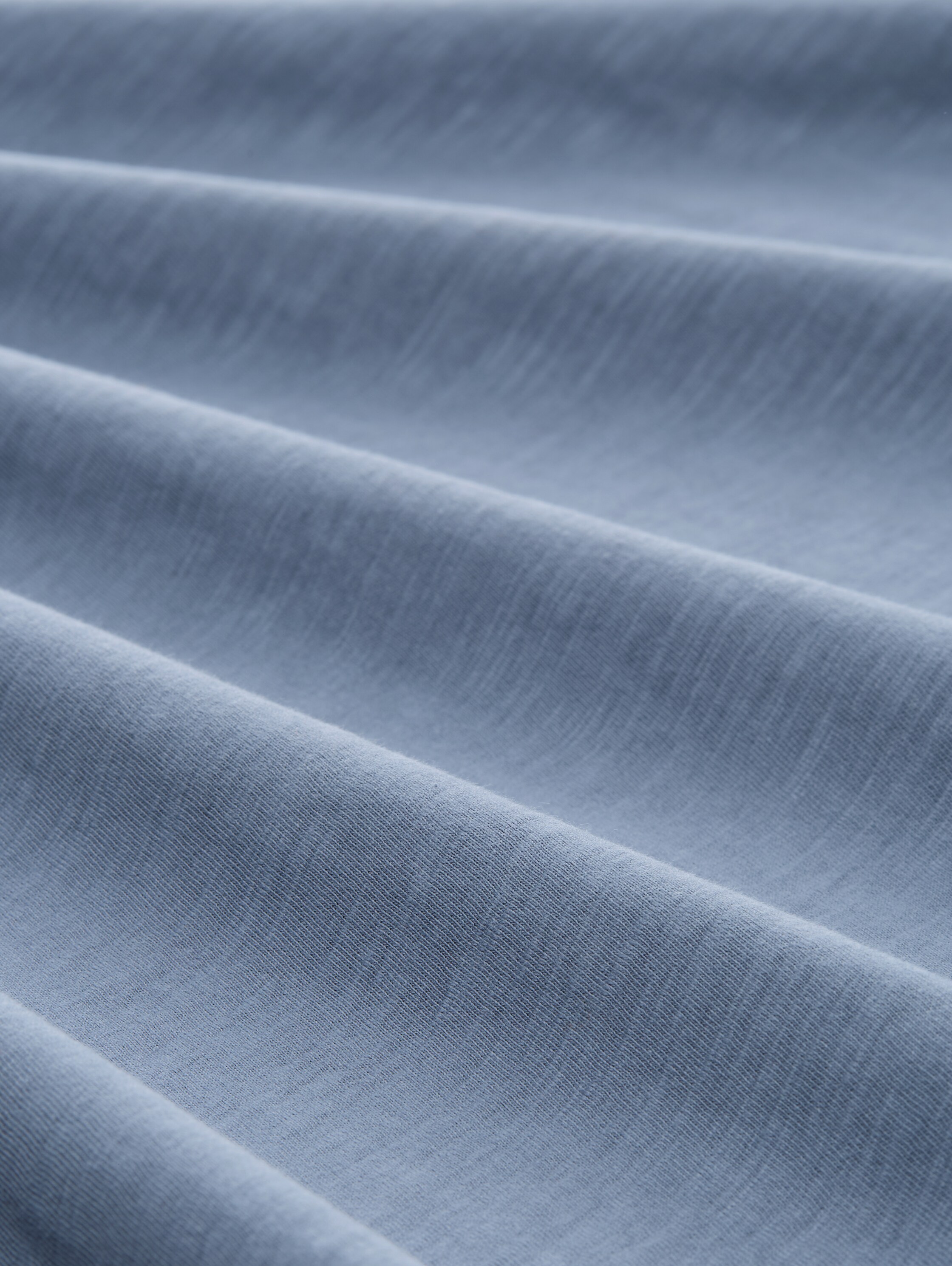 Henley Langarmshirt aus Baumwolle - Gravel Grey - Material-Ansicht