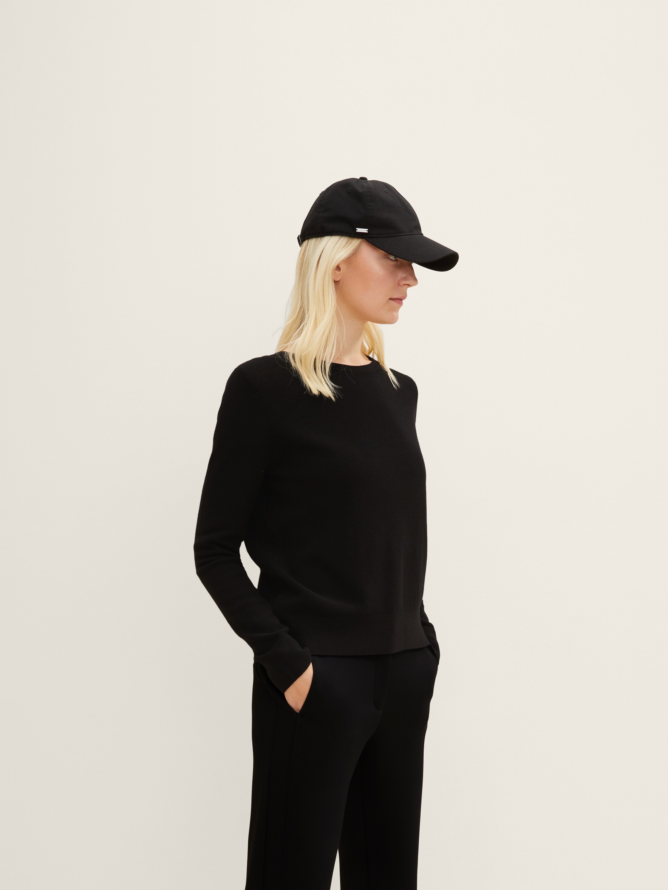 Strickpullover mit Rundhalsausschnitt - 1